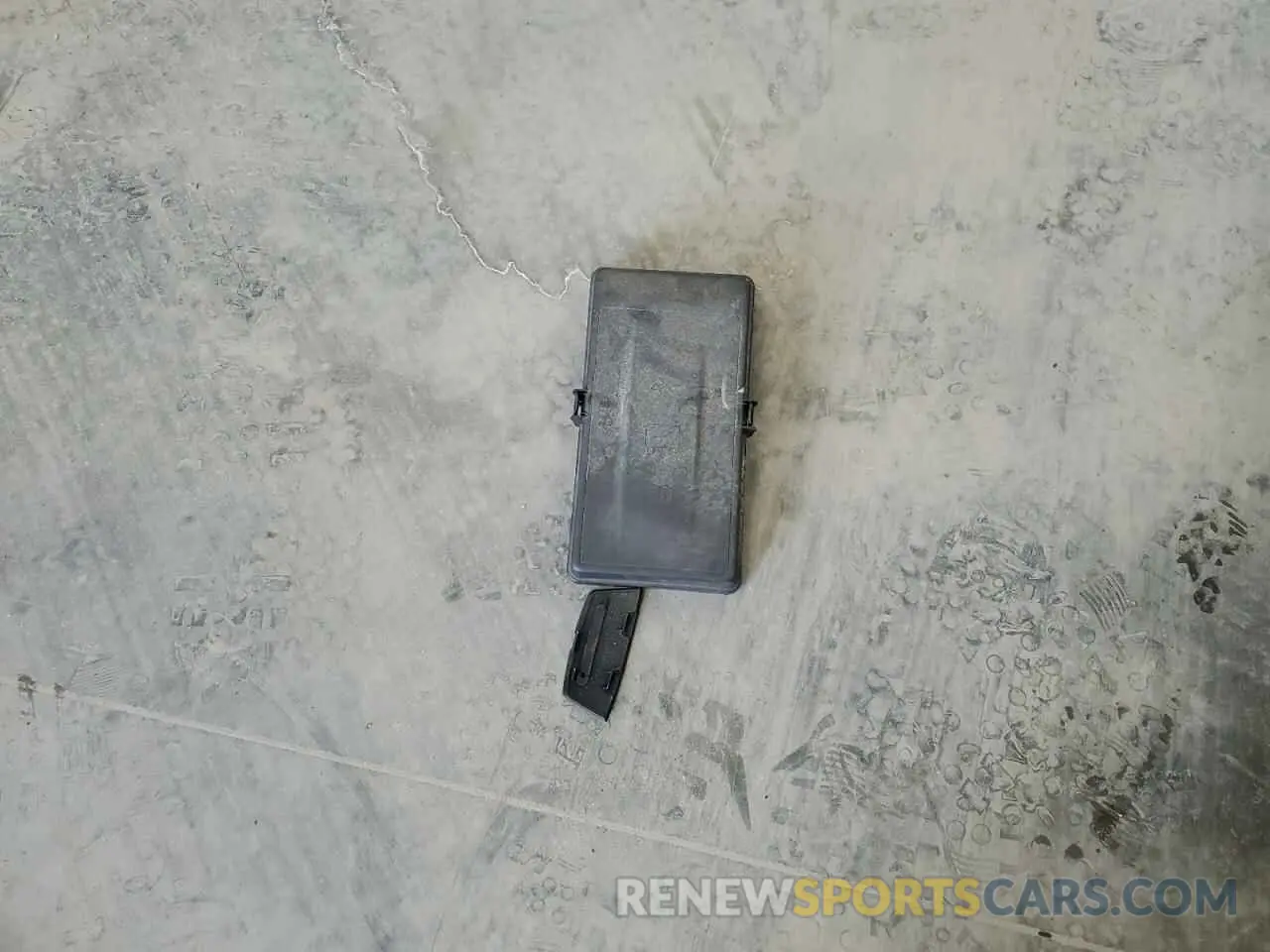 13 Photograph of a damaged car 1C4HJXDN1PW628218 JEEP WRANGLER 2023