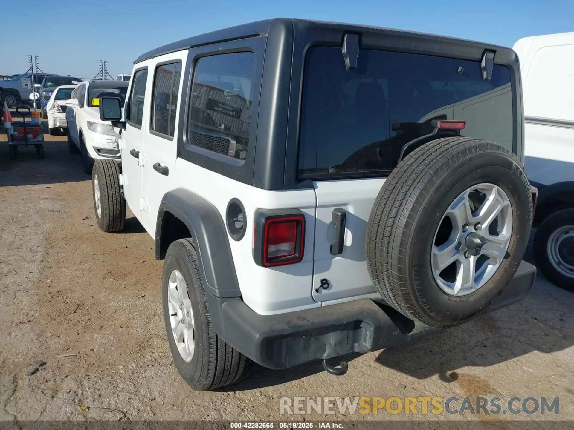 3 Photograph of a damaged car 1C4HJXDN5PW574731 JEEP WRANGLER 2023