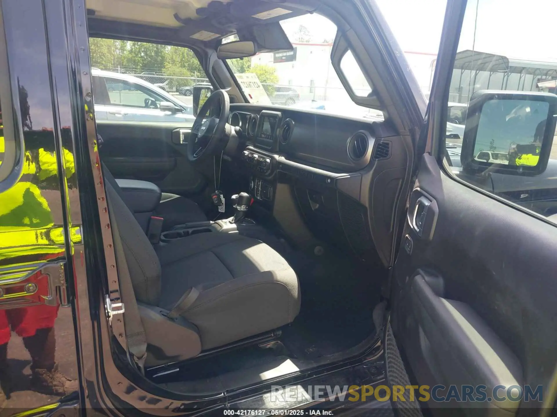 5 Фотография поврежденного автомобиля 1C4HJXDN5PW671167 JEEP WRANGLER 2023