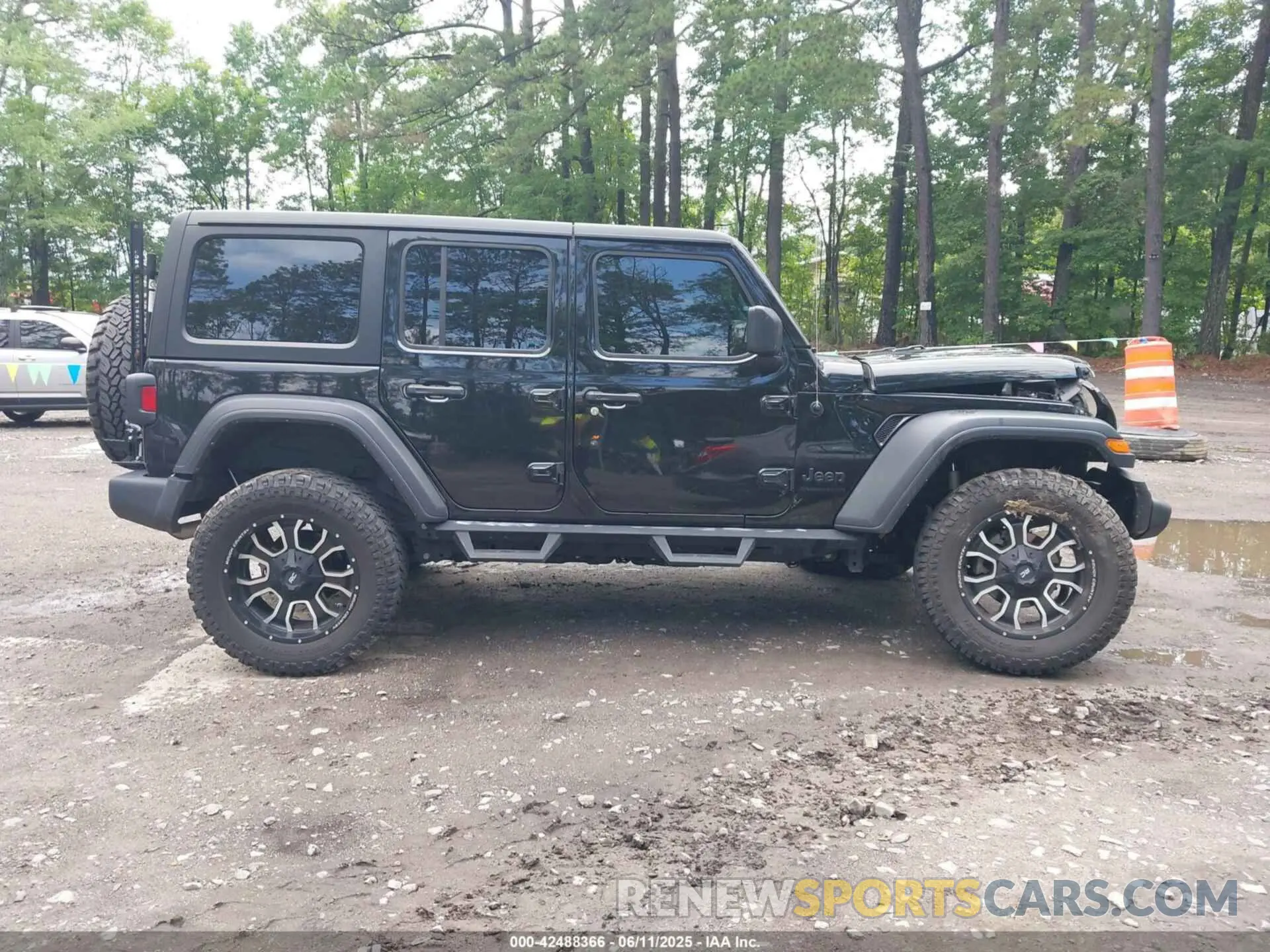13 Photograph of a damaged car 1C4HJXDN9PW638995 JEEP WRANGLER 2023