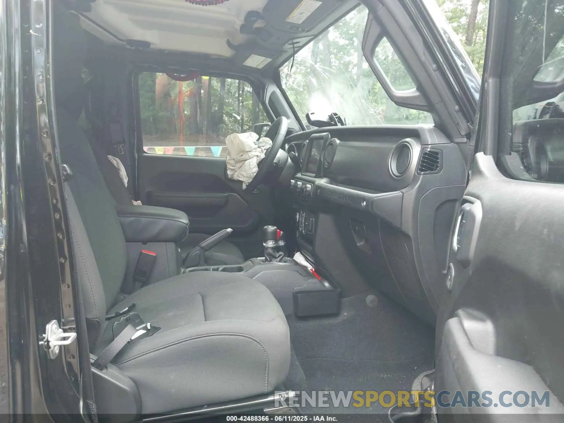 5 Photograph of a damaged car 1C4HJXDN9PW638995 JEEP WRANGLER 2023