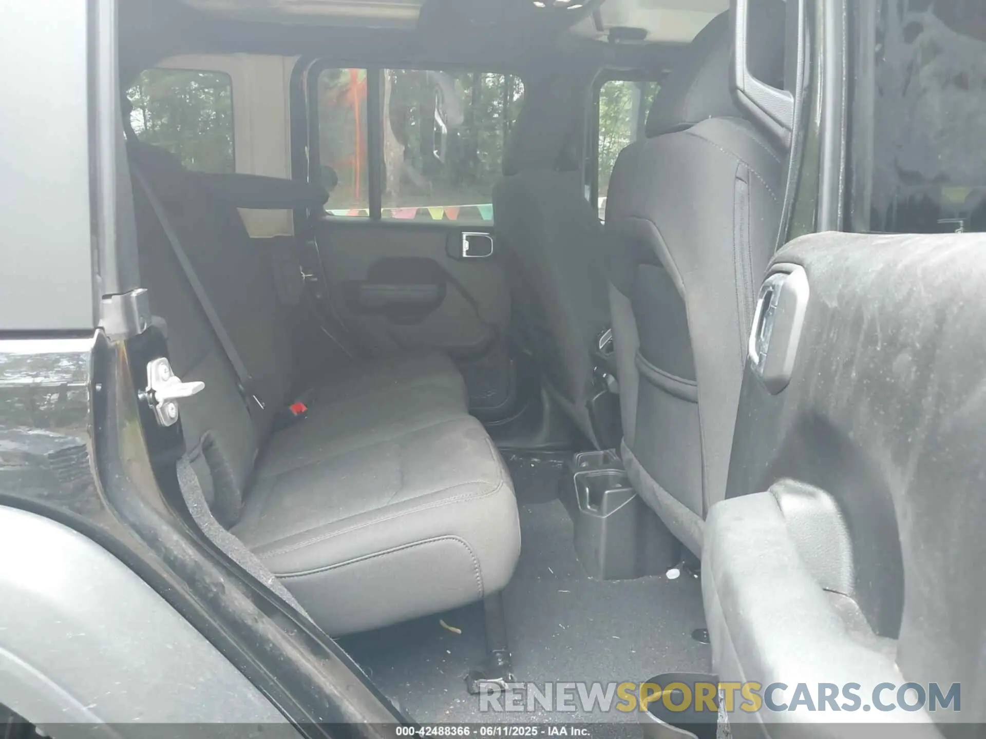 8 Photograph of a damaged car 1C4HJXDN9PW638995 JEEP WRANGLER 2023