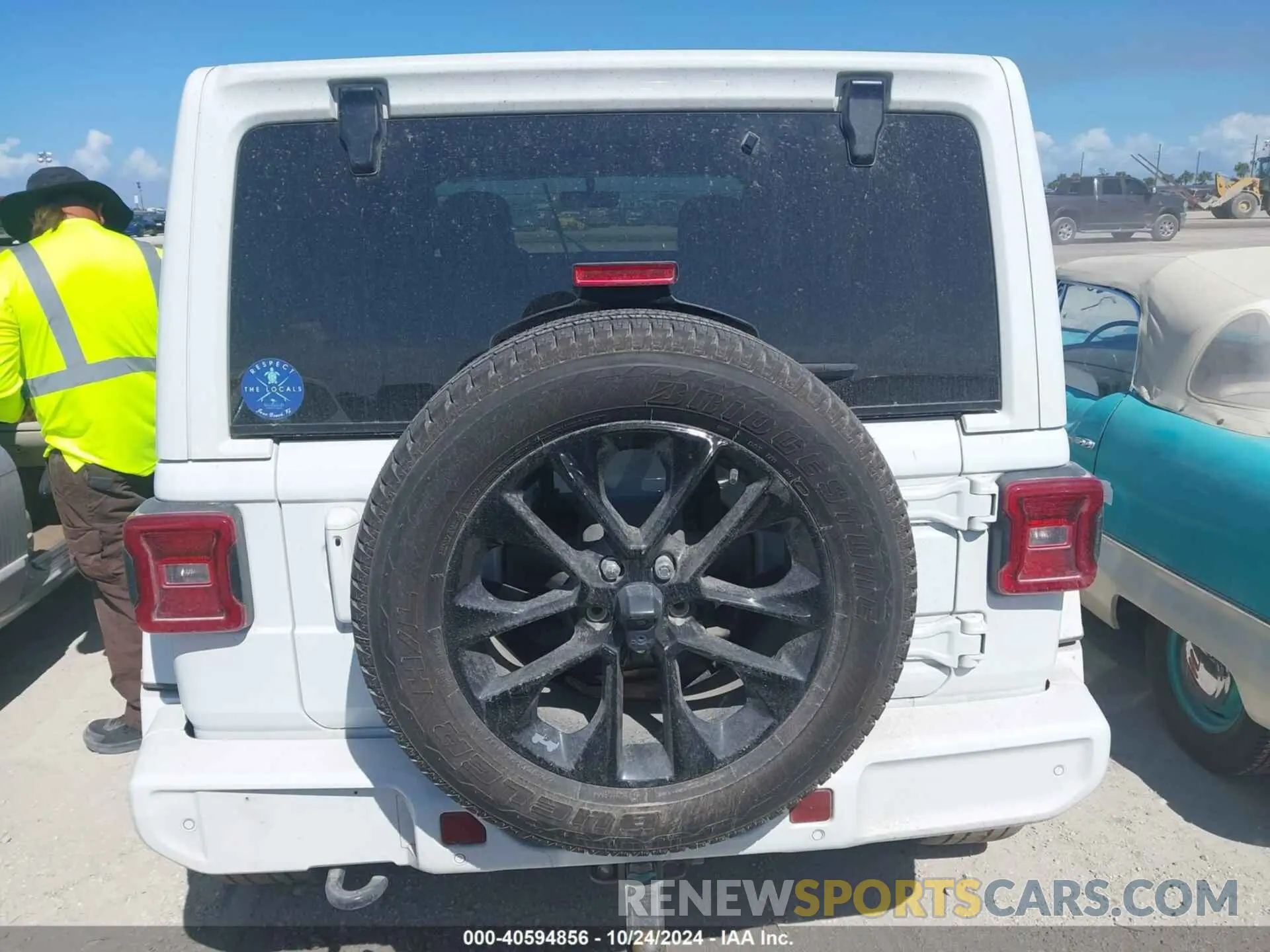 16 Photograph of a damaged car 1C4HJXEG1PW510184 JEEP WRANGLER 2023