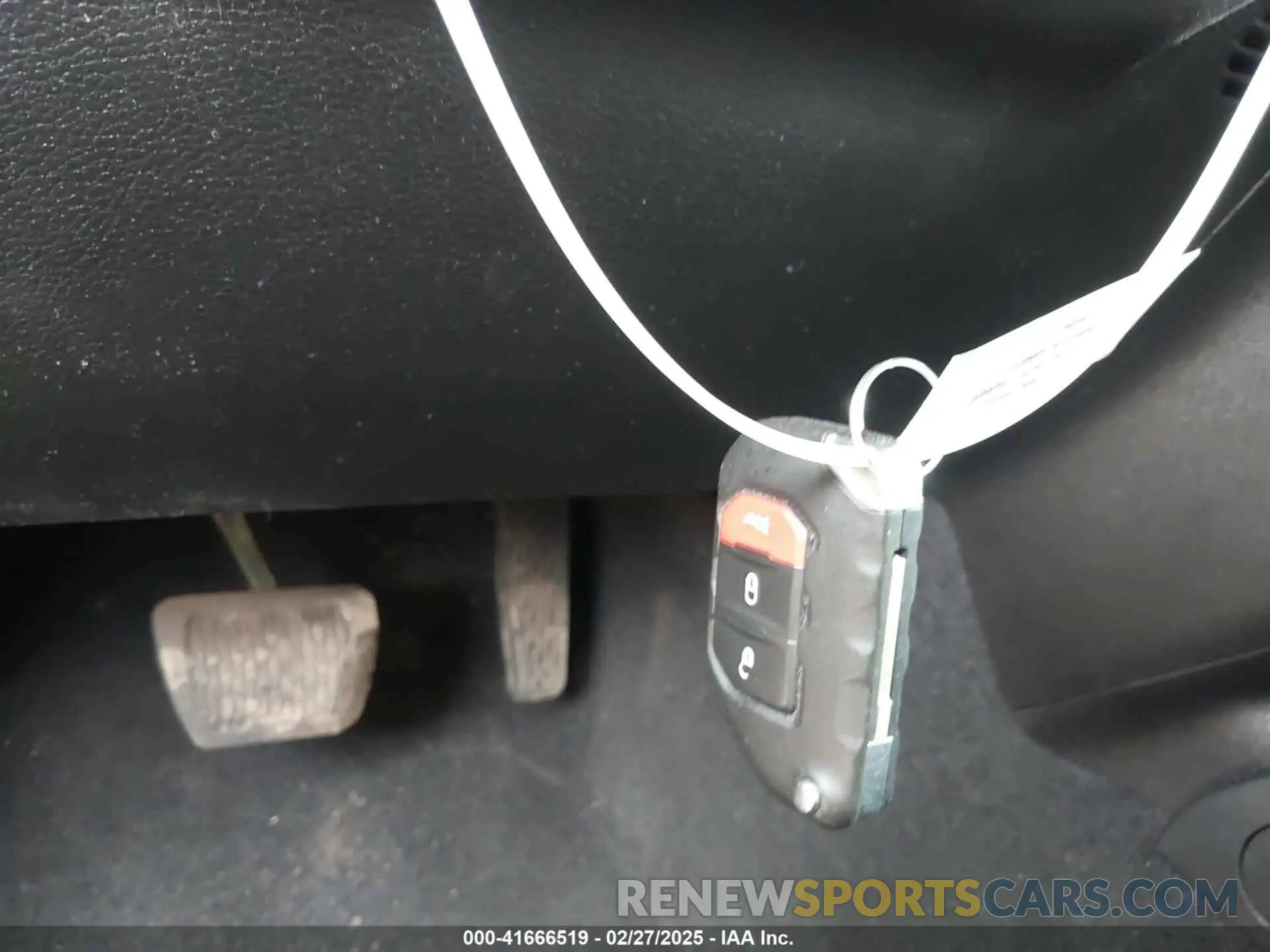 11 Фотография поврежденного автомобиля 1C4HJXEG7PW667976 JEEP WRANGLER 2023
