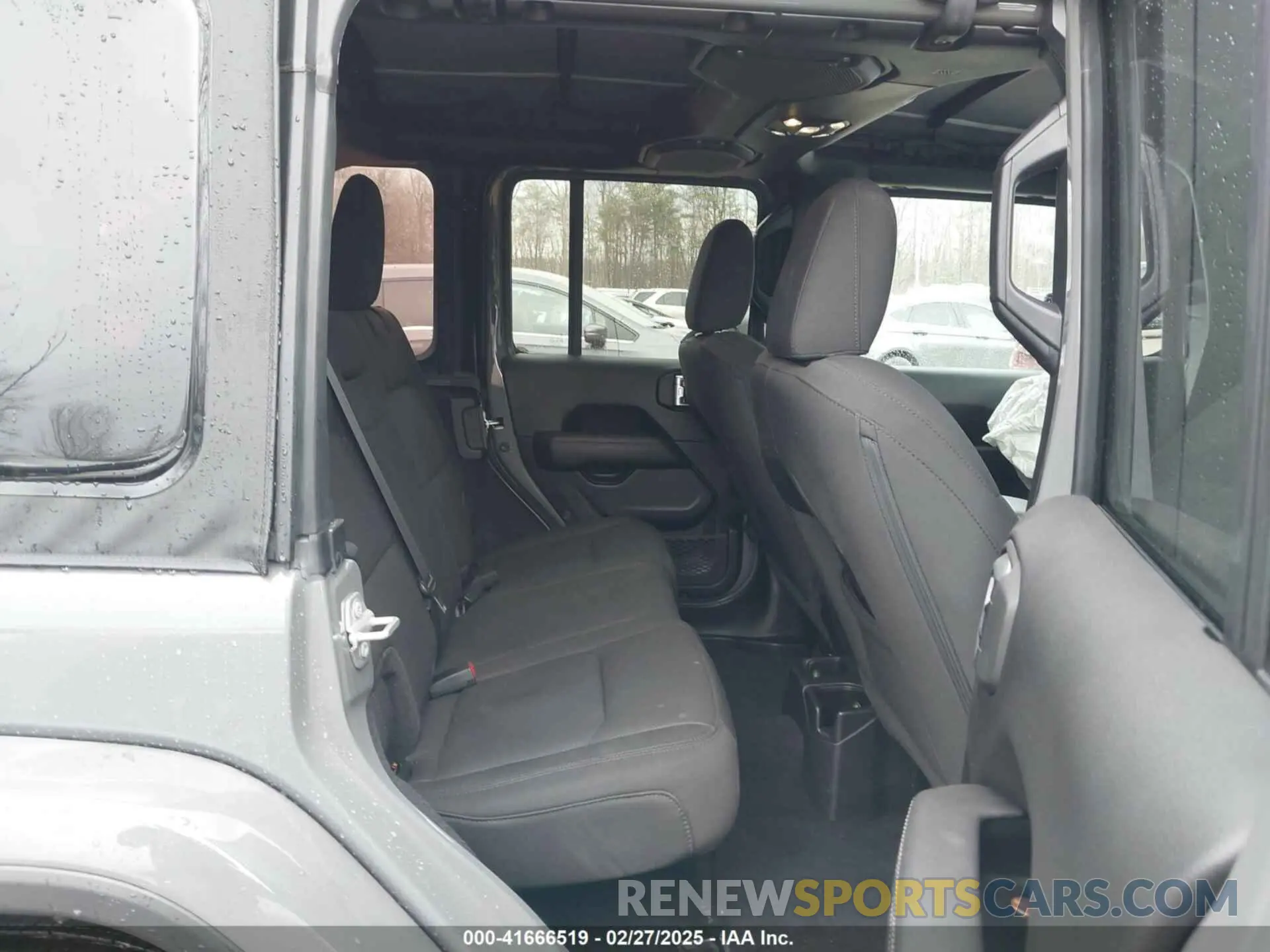 8 Фотография поврежденного автомобиля 1C4HJXEG7PW667976 JEEP WRANGLER 2023