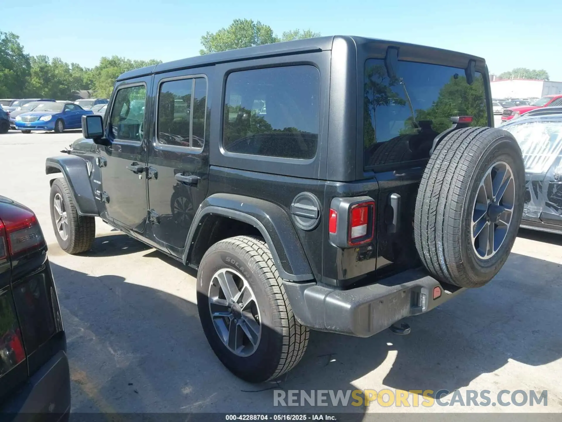 3 Фотография поврежденного автомобиля 1C4HJXEN5PW702268 JEEP WRANGLER 2023
