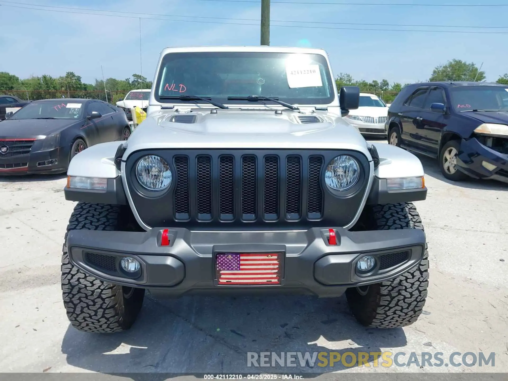 13 Photograph of a damaged car 1C4JJXFG0PW522651 JEEP WRANGLER 2023