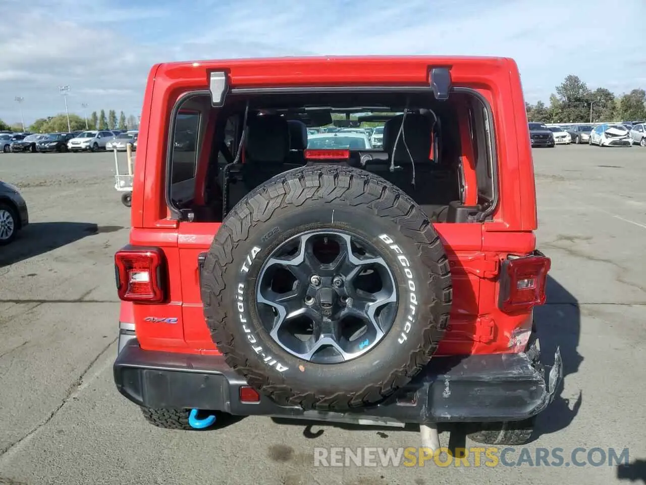 6 Photograph of a damaged car 1C4JJXR60PW626138 JEEP WRANGLER 2023