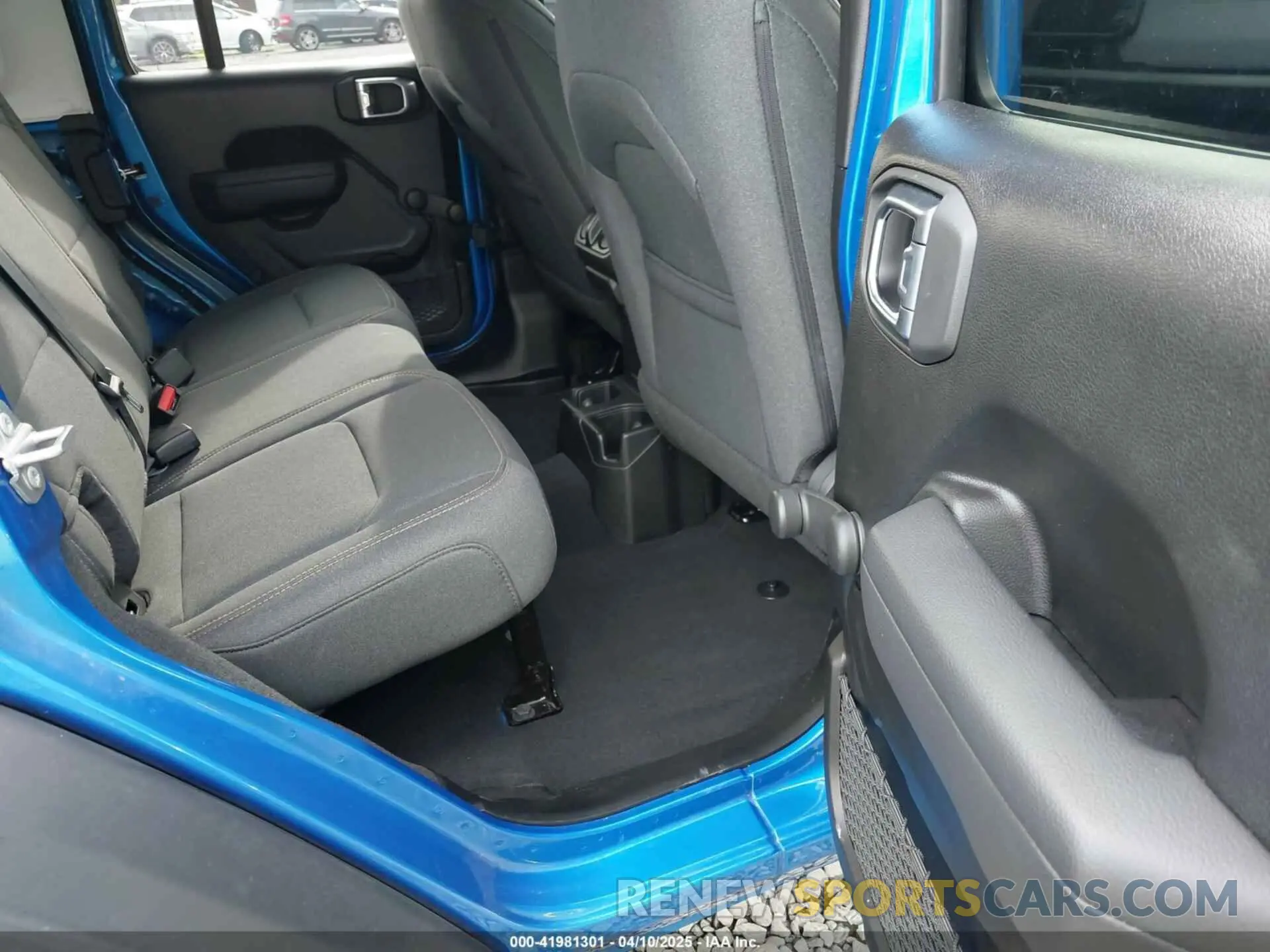8 Photograph of a damaged car 1C4PJXDG6RW287267 JEEP WRANGLER 2024