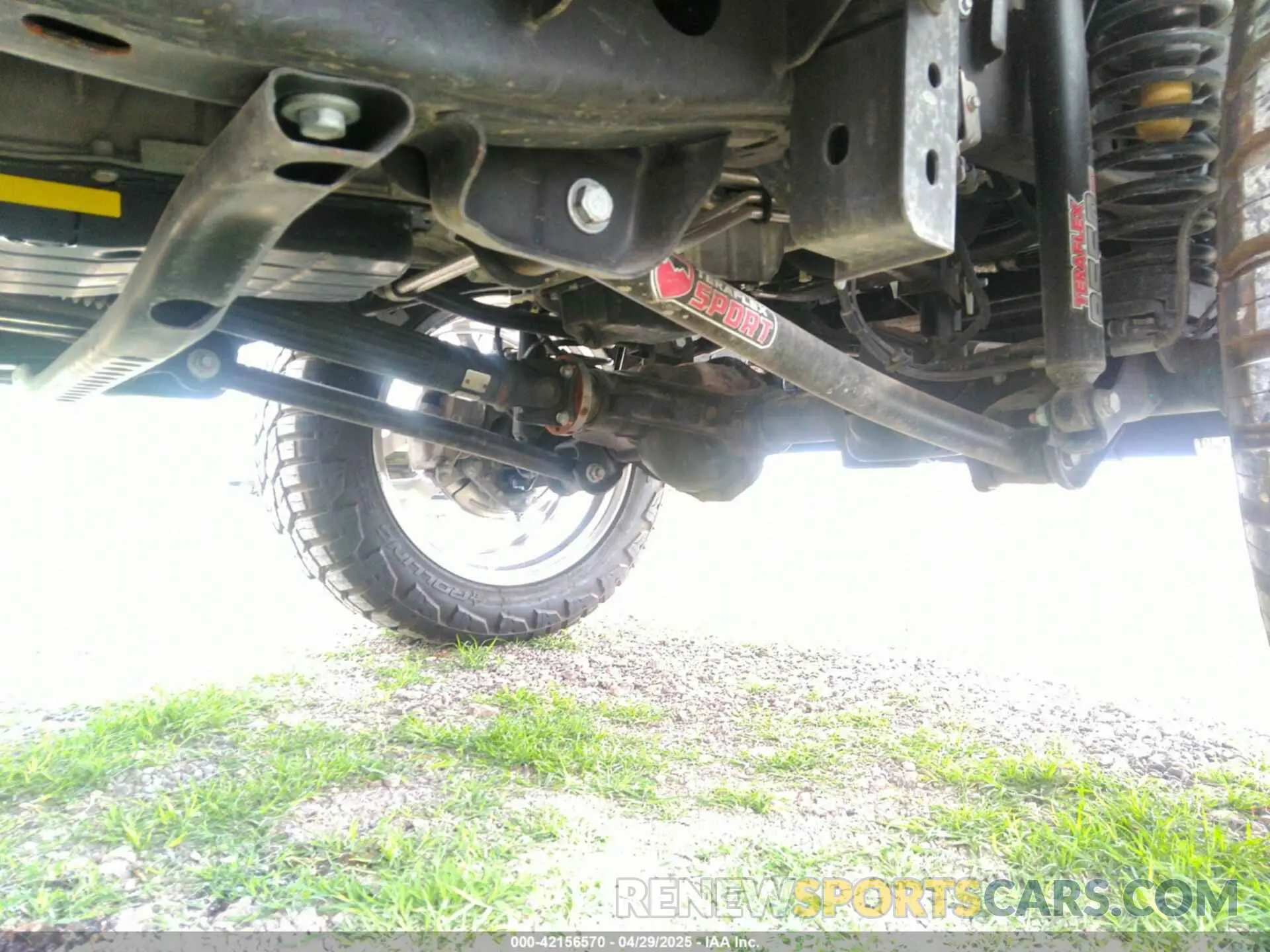 17 Фотография поврежденного автомобиля 1C4PJXDNXRW110431 JEEP WRANGLER 2024