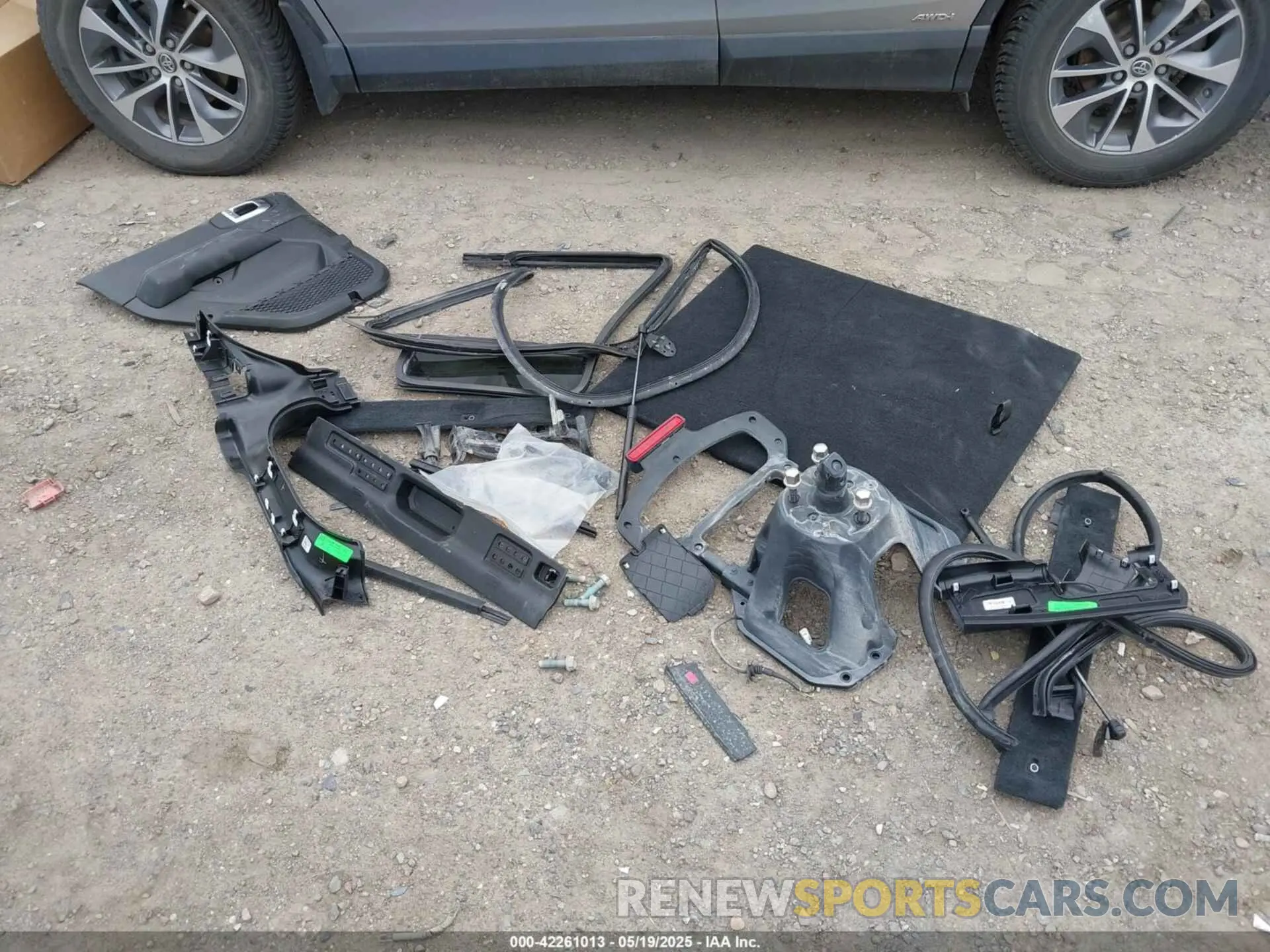 18 Photograph of a damaged car 1C4PJXEG0RW344058 JEEP WRANGLER 2024