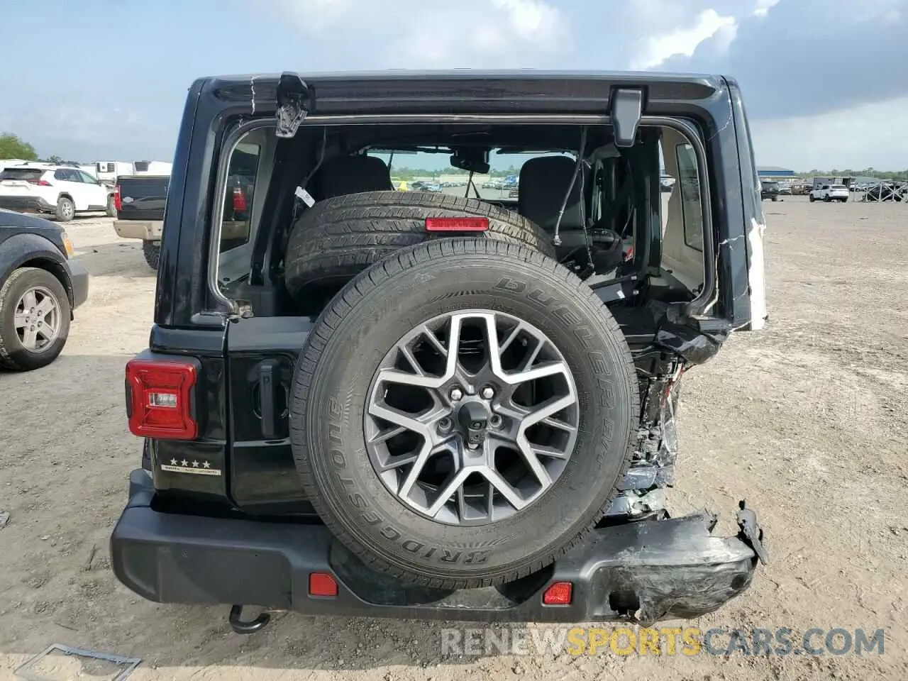 6 Photograph of a damaged car 1C4PJXEG8RW262661 JEEP WRANGLER 2024