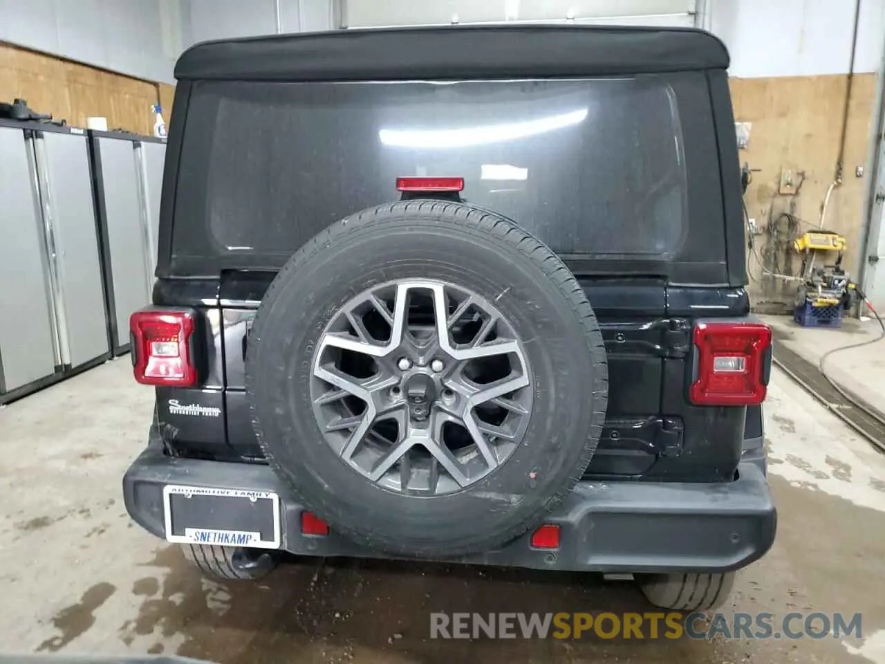 6 Photograph of a damaged car 1C4PJXEN1RW348330 JEEP WRANGLER 2024
