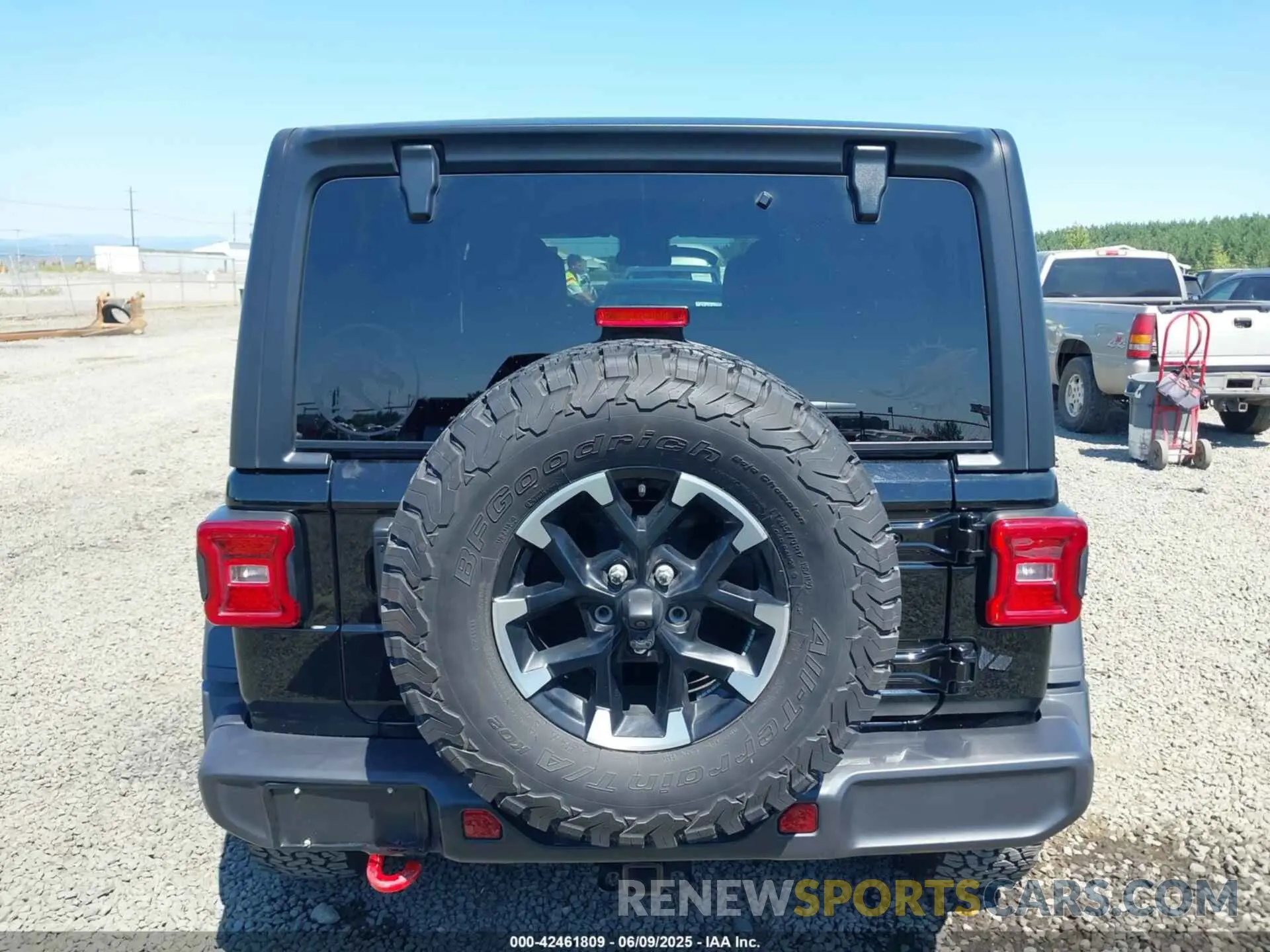 16 Photograph of a damaged car 1C4PJXFG0RW321491 JEEP WRANGLER 2024