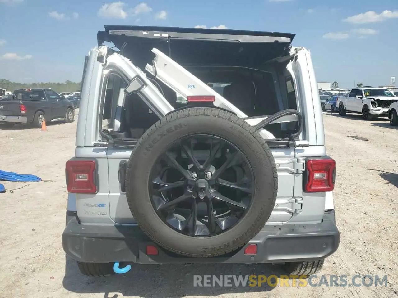 6 Photograph of a damaged car 1C4RJXP60RW122620 JEEP WRANGLER 2024