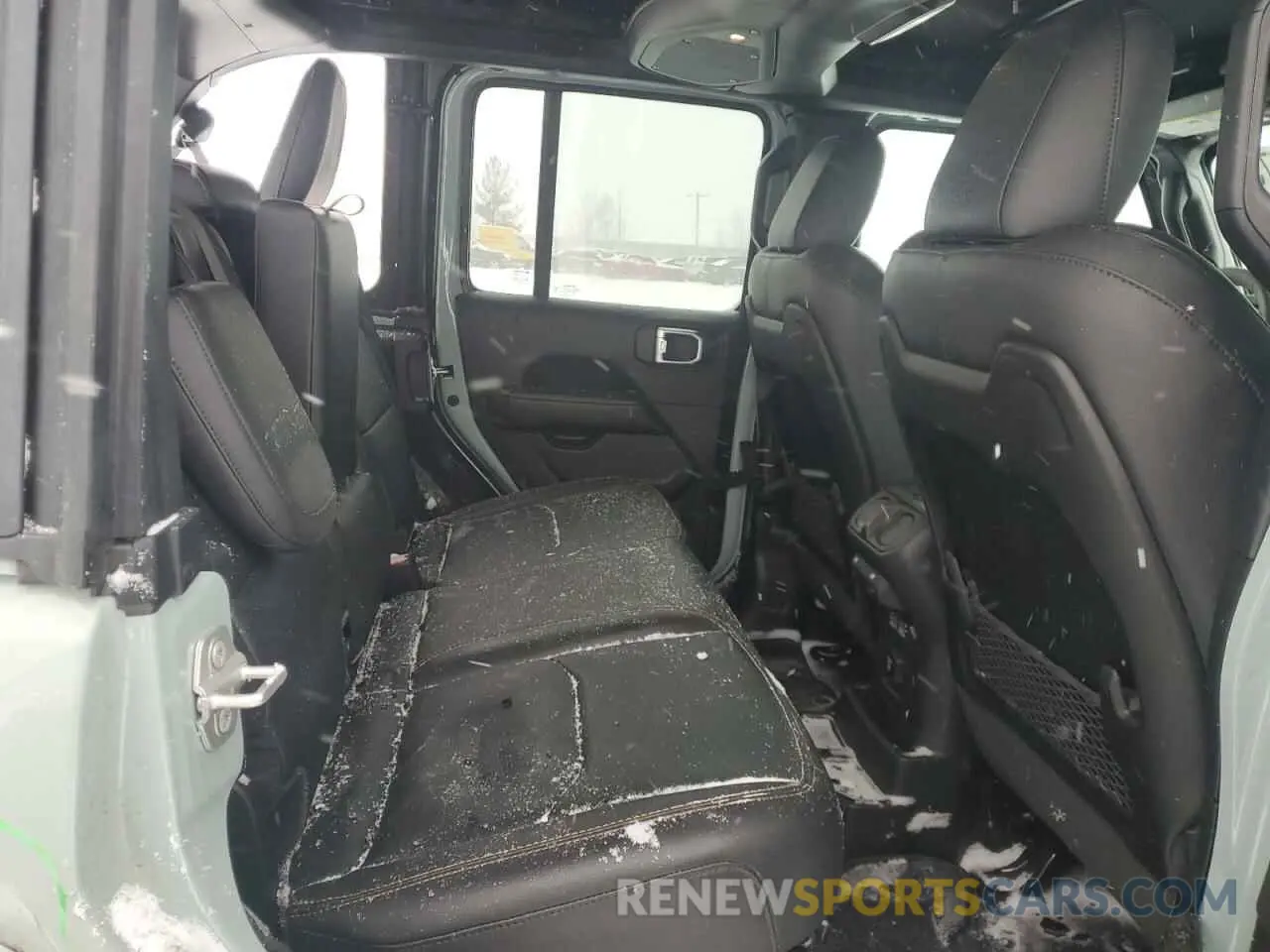 11 Photograph of a damaged car 1C4RJXP62RW161726 JEEP WRANGLER 2024