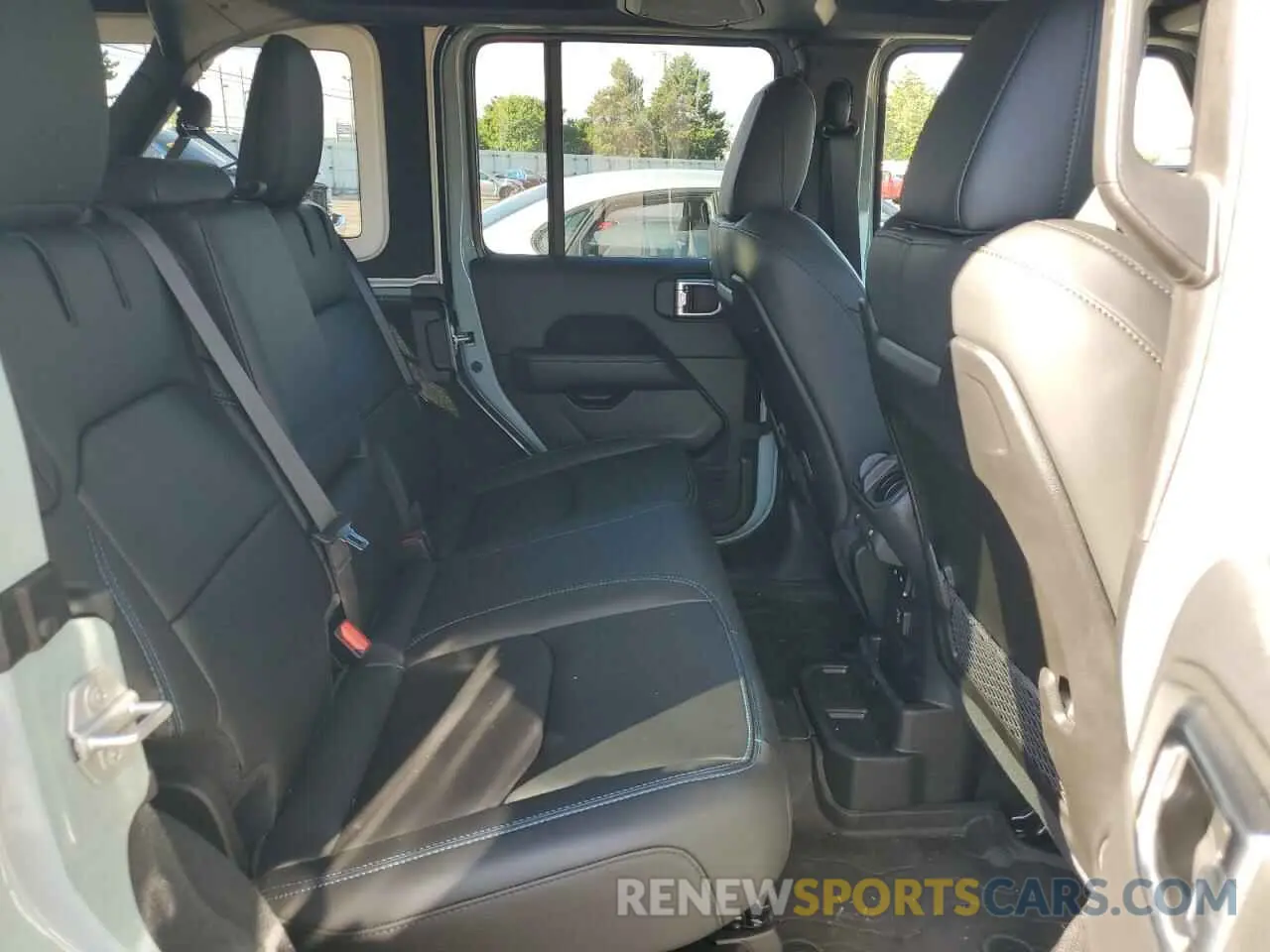 10 Фотография поврежденного автомобиля 1C4RJXR64RW279791 JEEP WRANGLER 2024