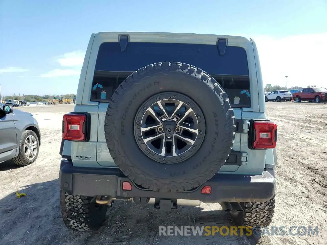6 Photograph of a damaged car 1C4RJXSJ0RW290589 JEEP WRANGLER 2024