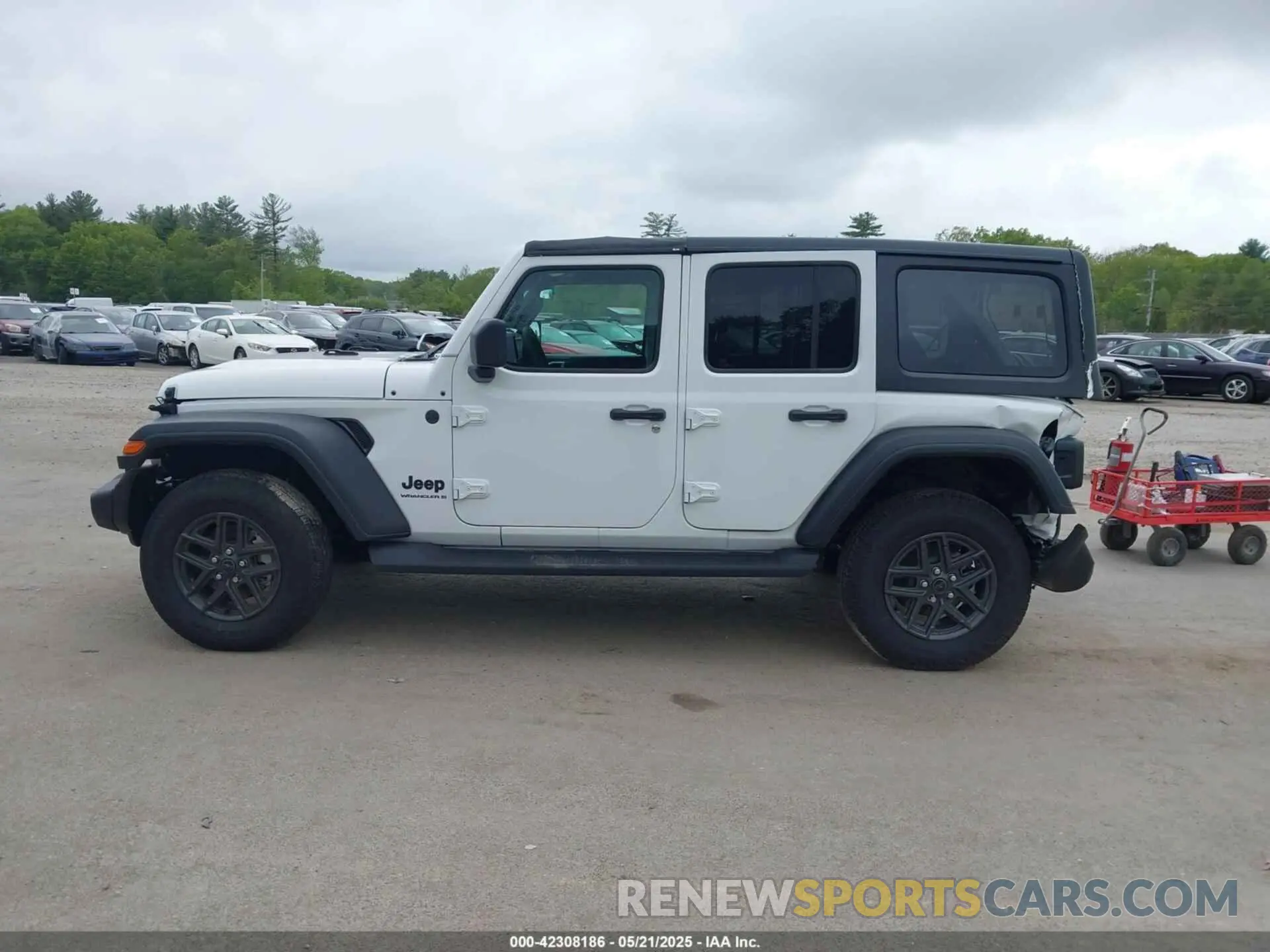 14 Photograph of a damaged car 1C4PJXDN4SW540350 JEEP WRANGLER 2025