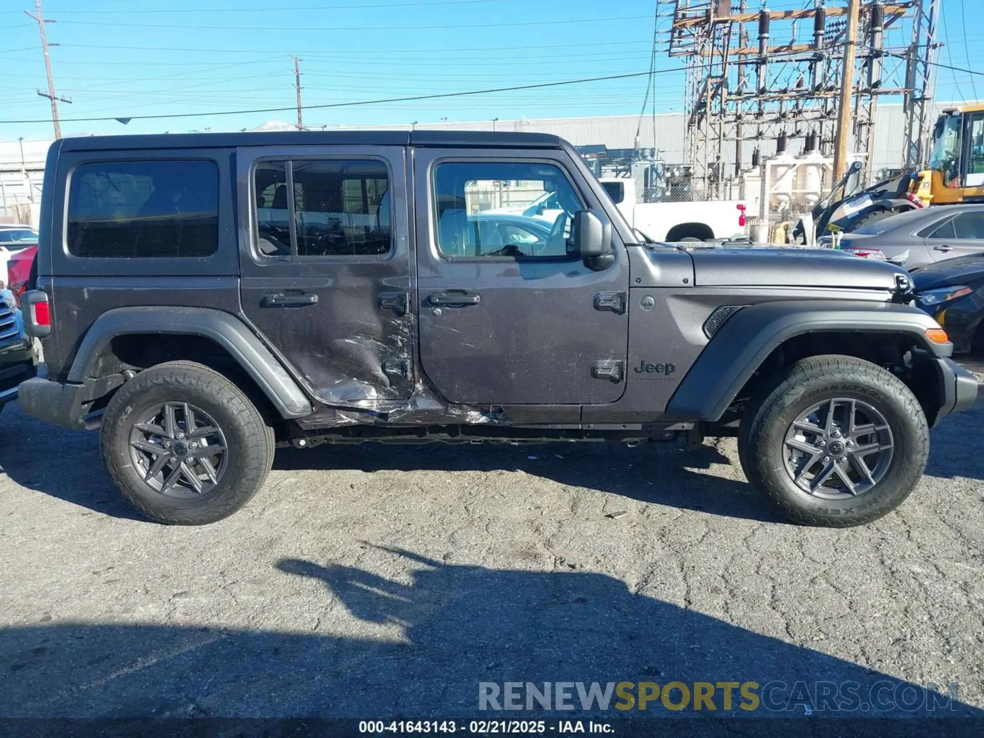 13 Photograph of a damaged car 1C4PJXDN7SW517144 JEEP WRANGLER 2025