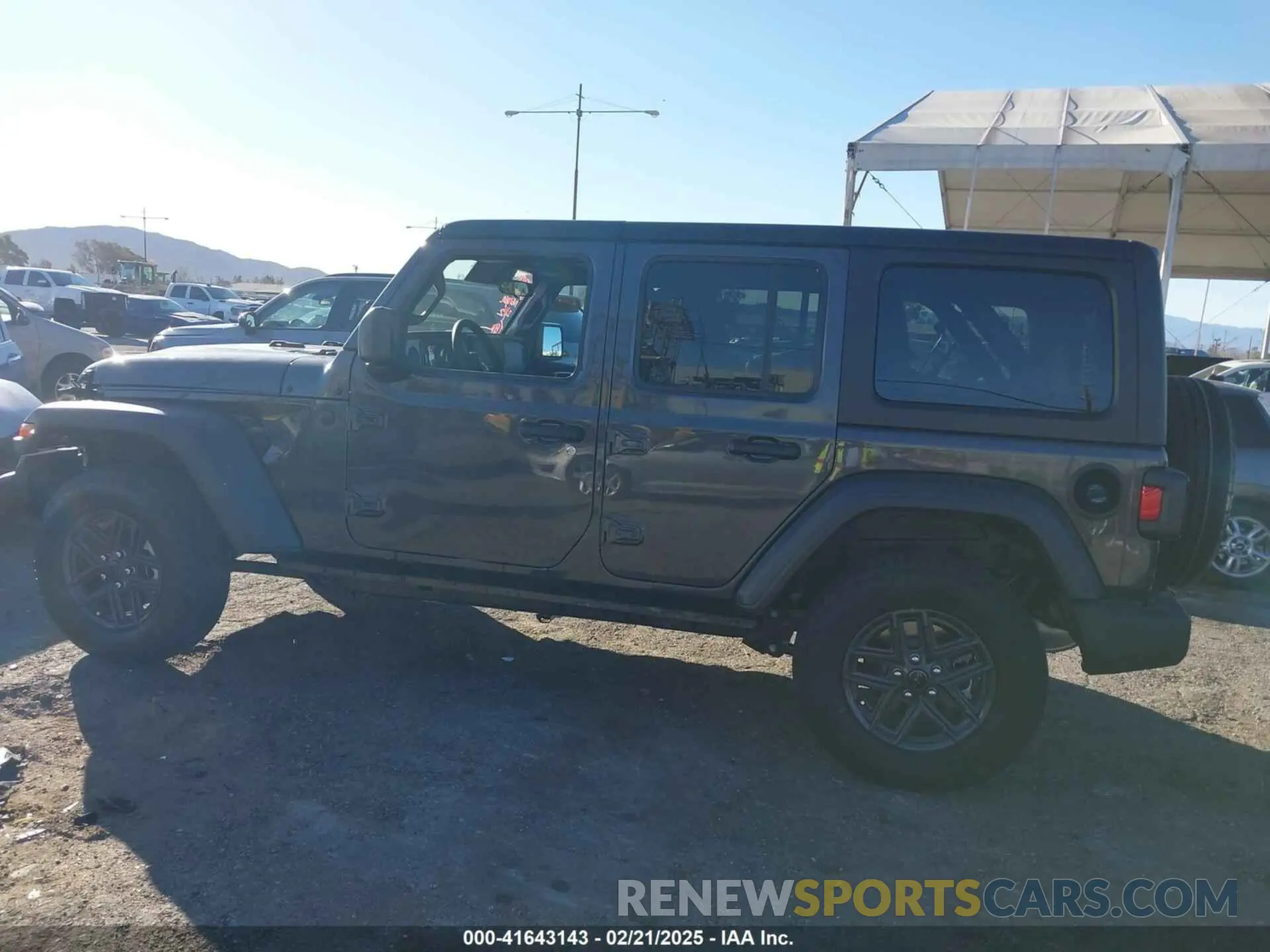 14 Photograph of a damaged car 1C4PJXDN7SW517144 JEEP WRANGLER 2025