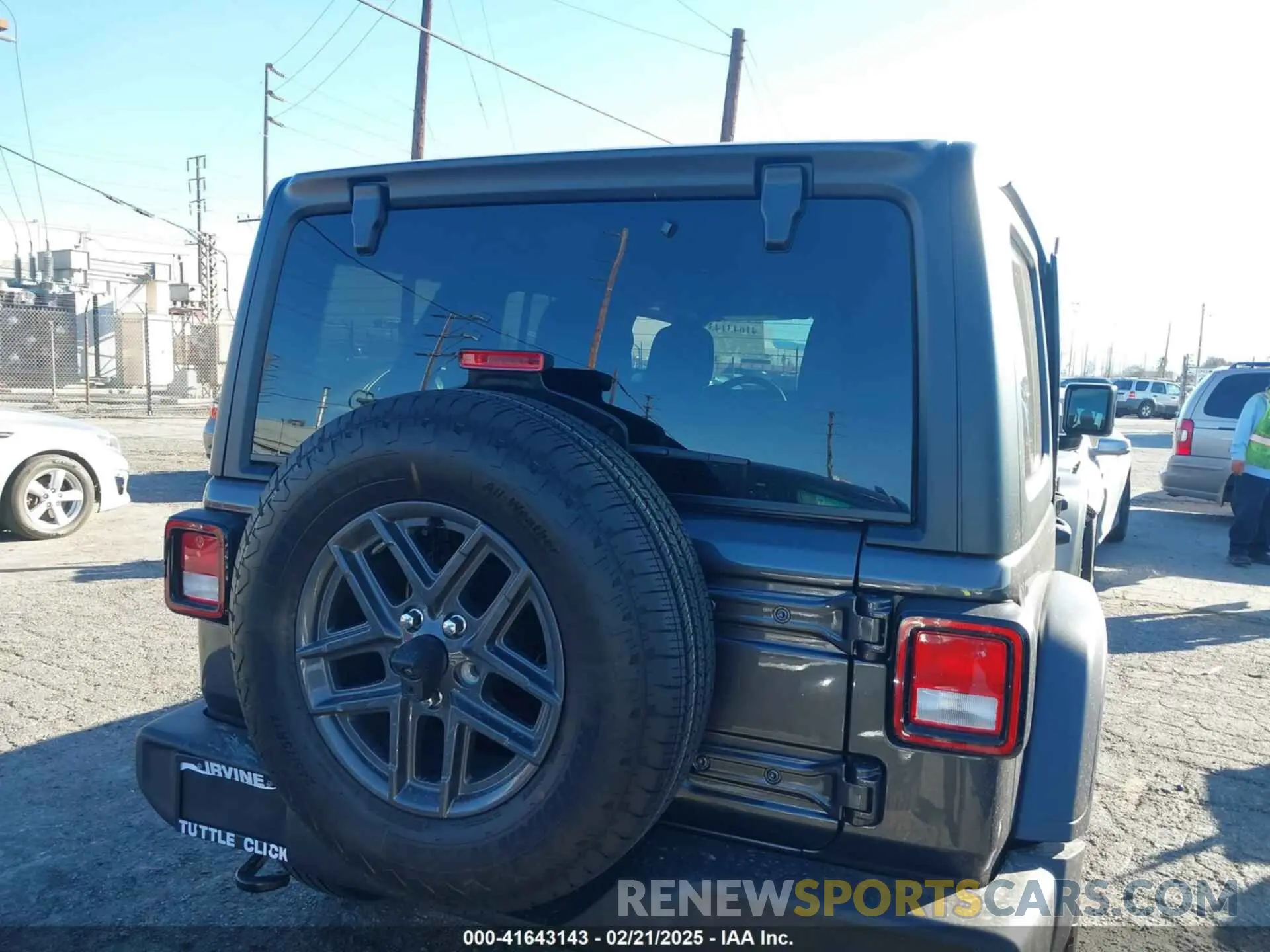 16 Photograph of a damaged car 1C4PJXDN7SW517144 JEEP WRANGLER 2025