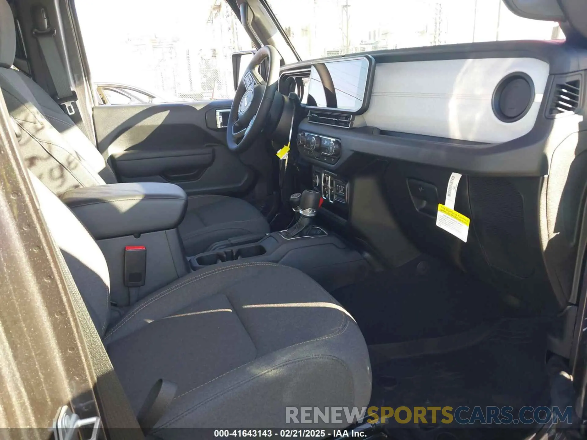 5 Photograph of a damaged car 1C4PJXDN7SW517144 JEEP WRANGLER 2025