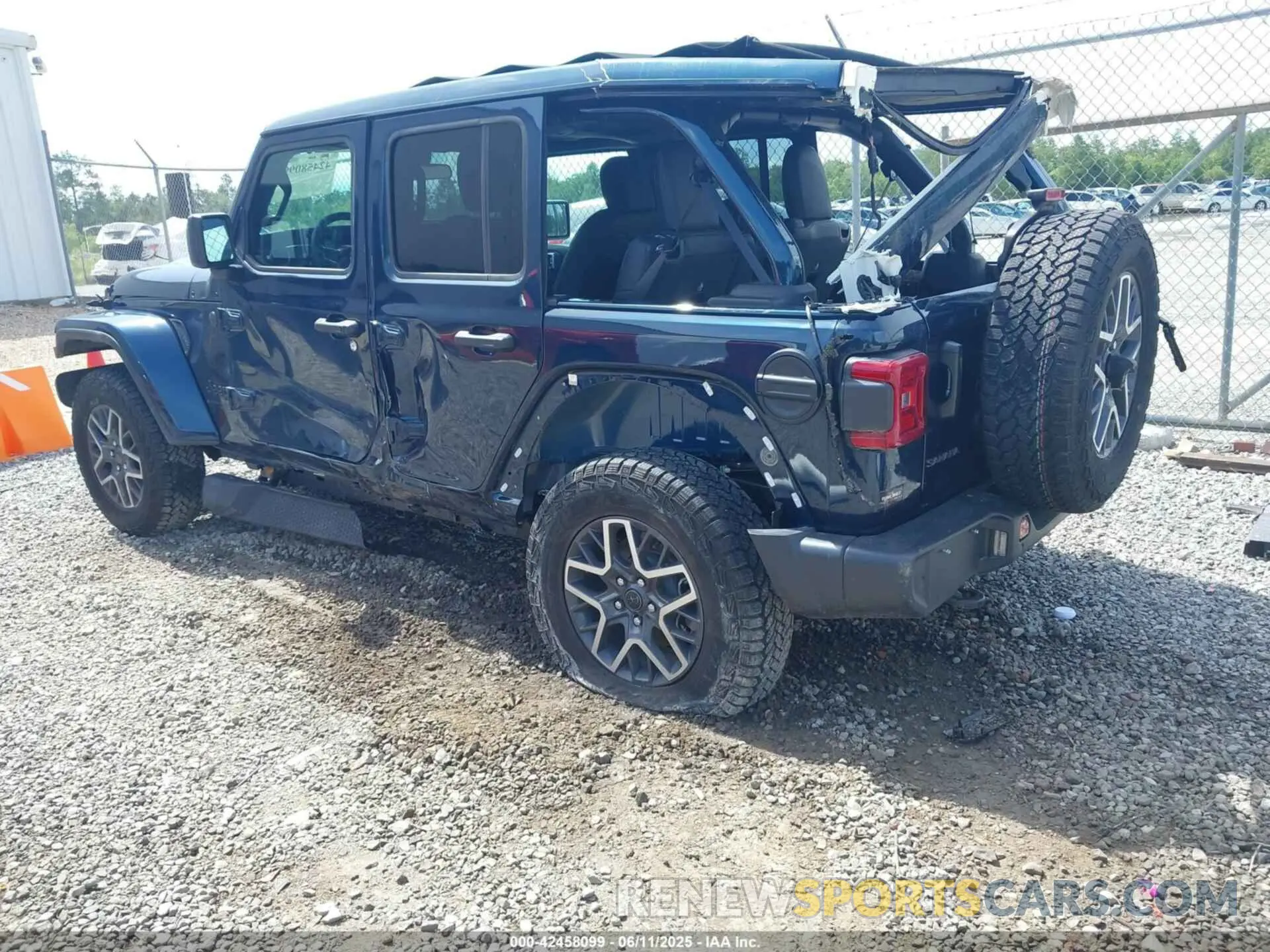 3 Photograph of a damaged car 1C4PJXEG4SW537402 JEEP WRANGLER 2025
