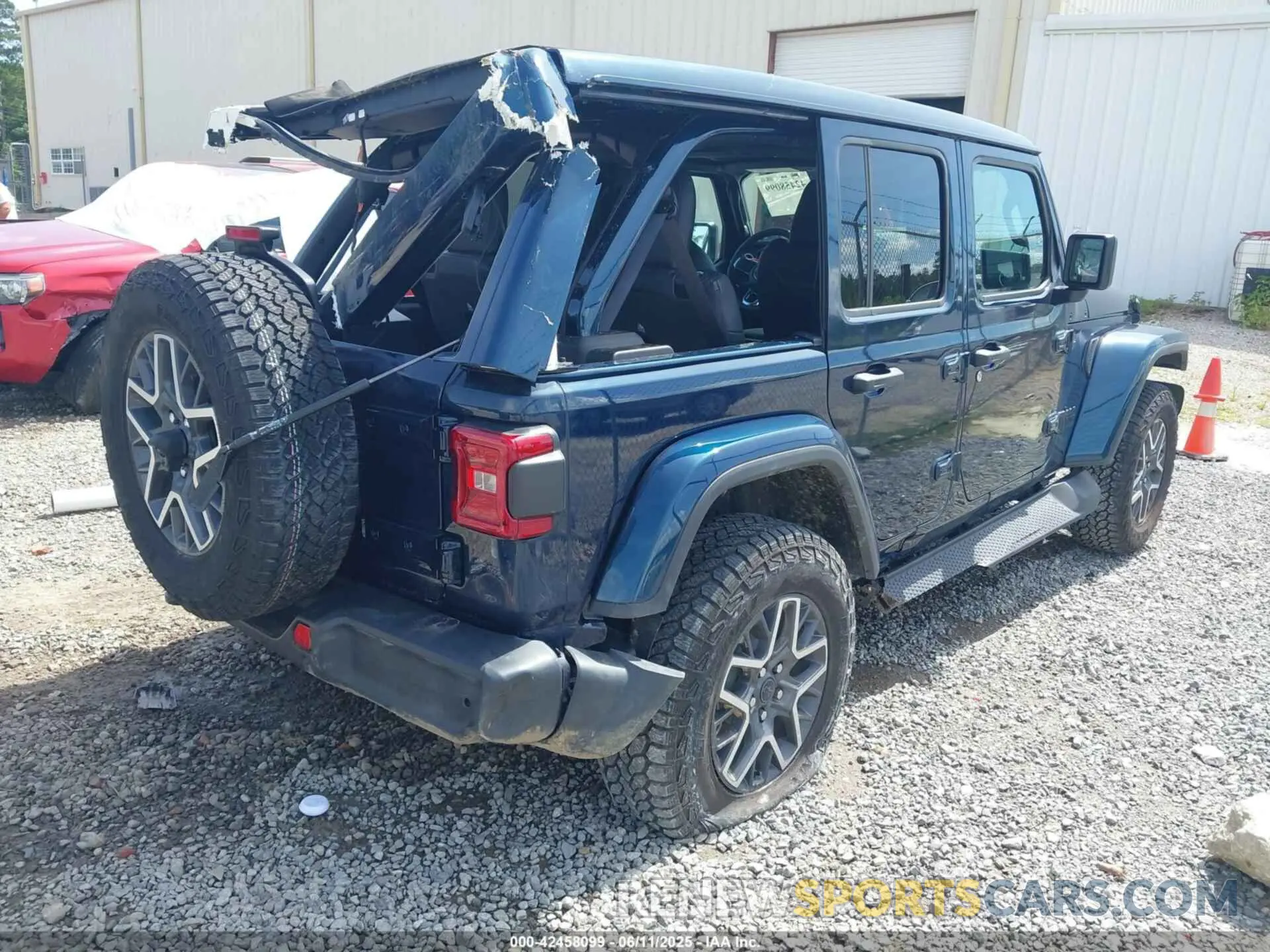 4 Photograph of a damaged car 1C4PJXEG4SW537402 JEEP WRANGLER 2025