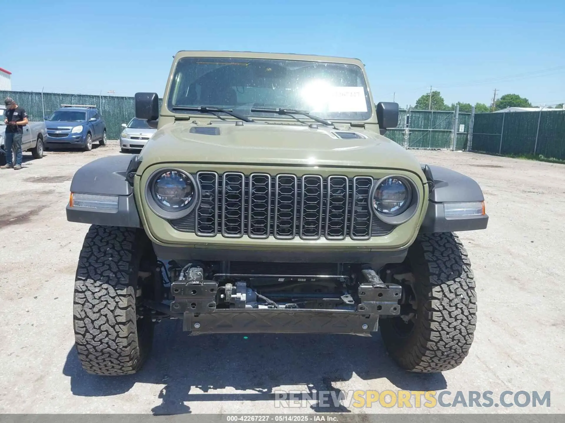 12 Photograph of a damaged car 1C4PJXFN2SW527531 JEEP WRANGLER 2025