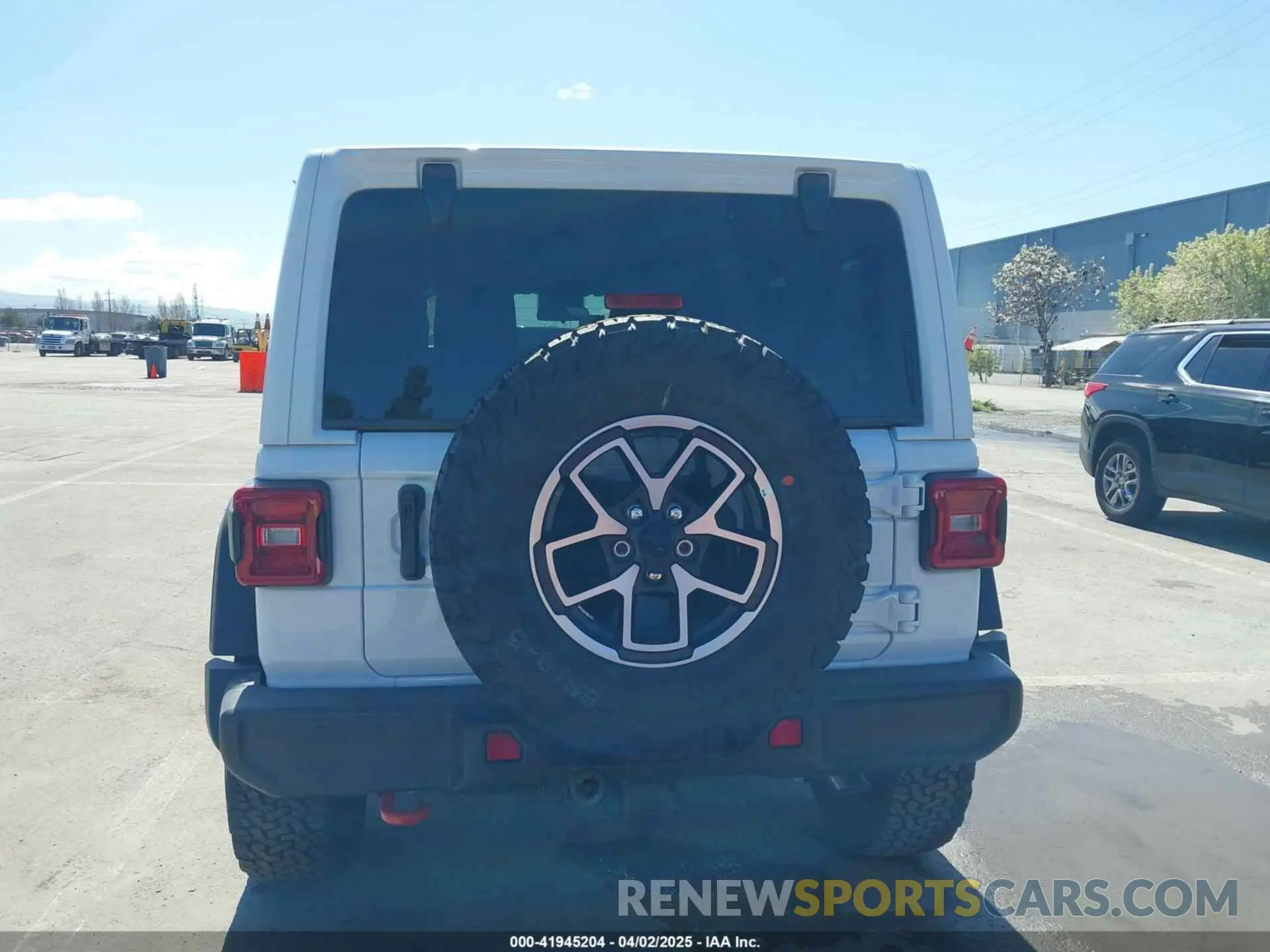 16 Photograph of a damaged car 1C4PJXFN9SW523685 JEEP WRANGLER 2025
