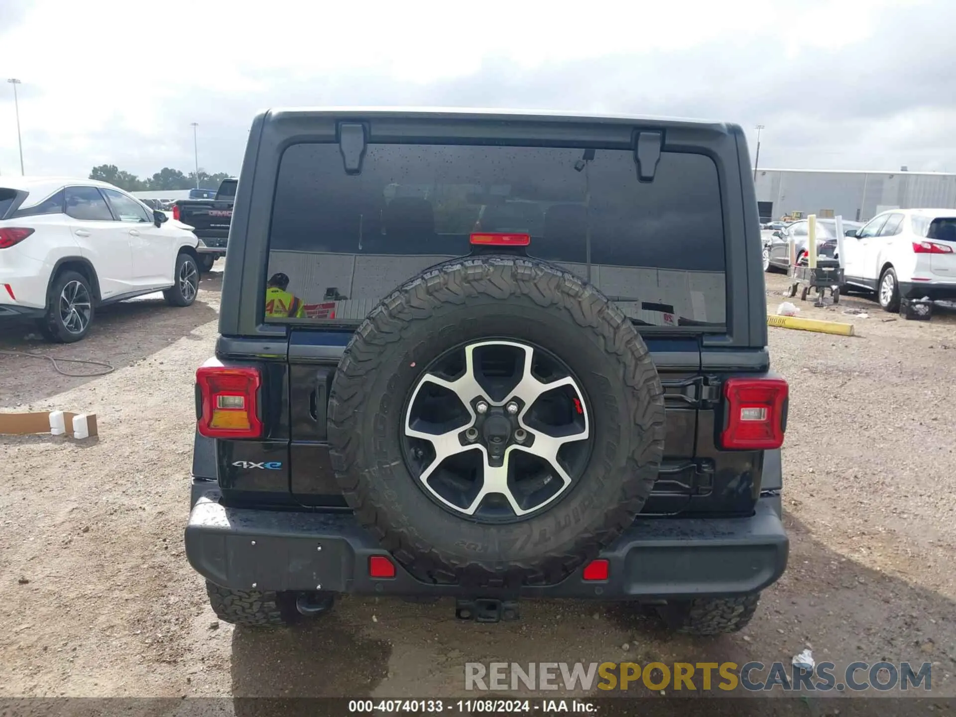 17 Photograph of a damaged car 1C4JJXP65MW698807 JEEP WRANGLER 4XE 2021