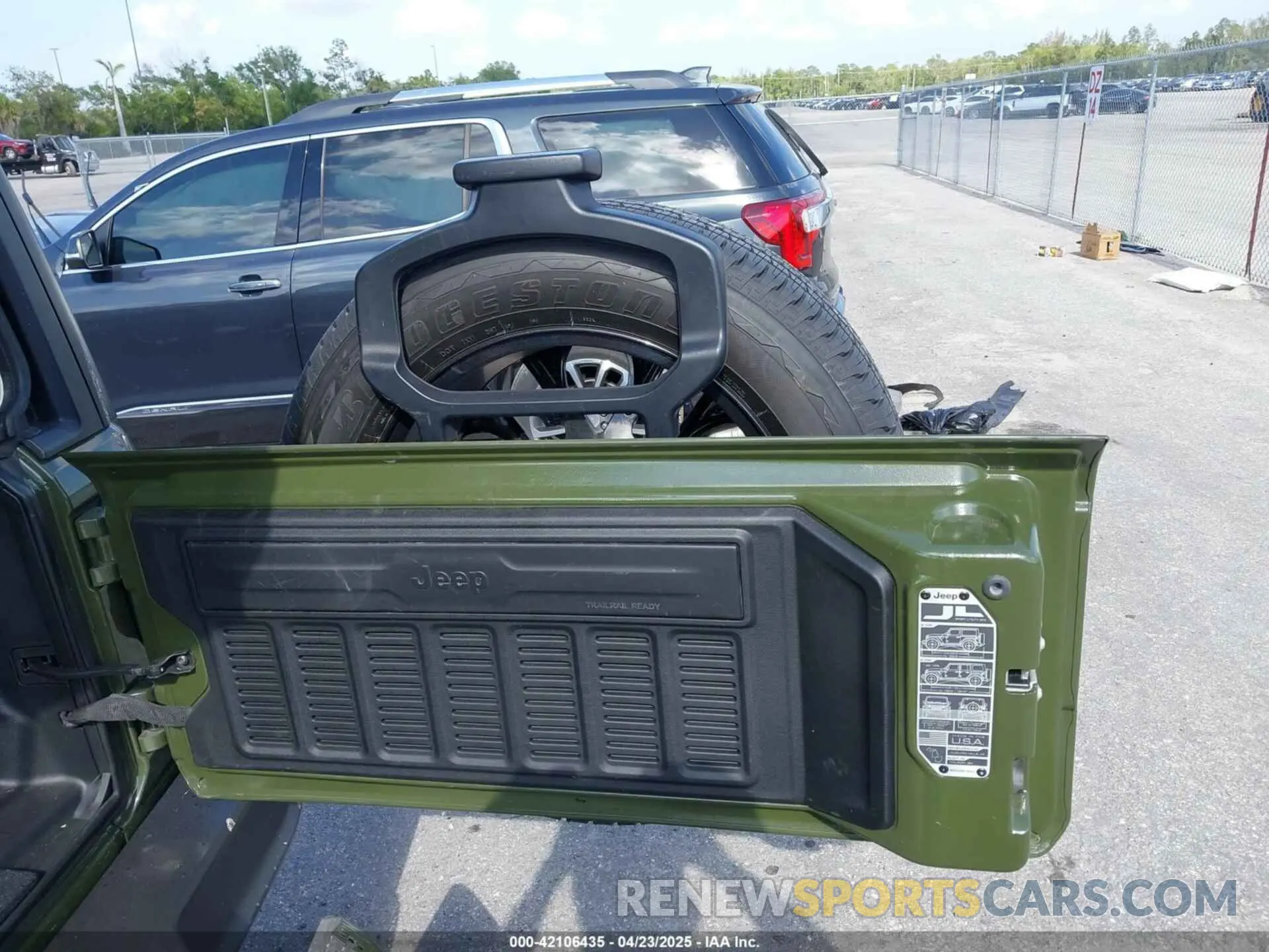 18 Фотография поврежденного автомобиля 1C4JJXP65MW824874 JEEP WRANGLER 4XE 2021