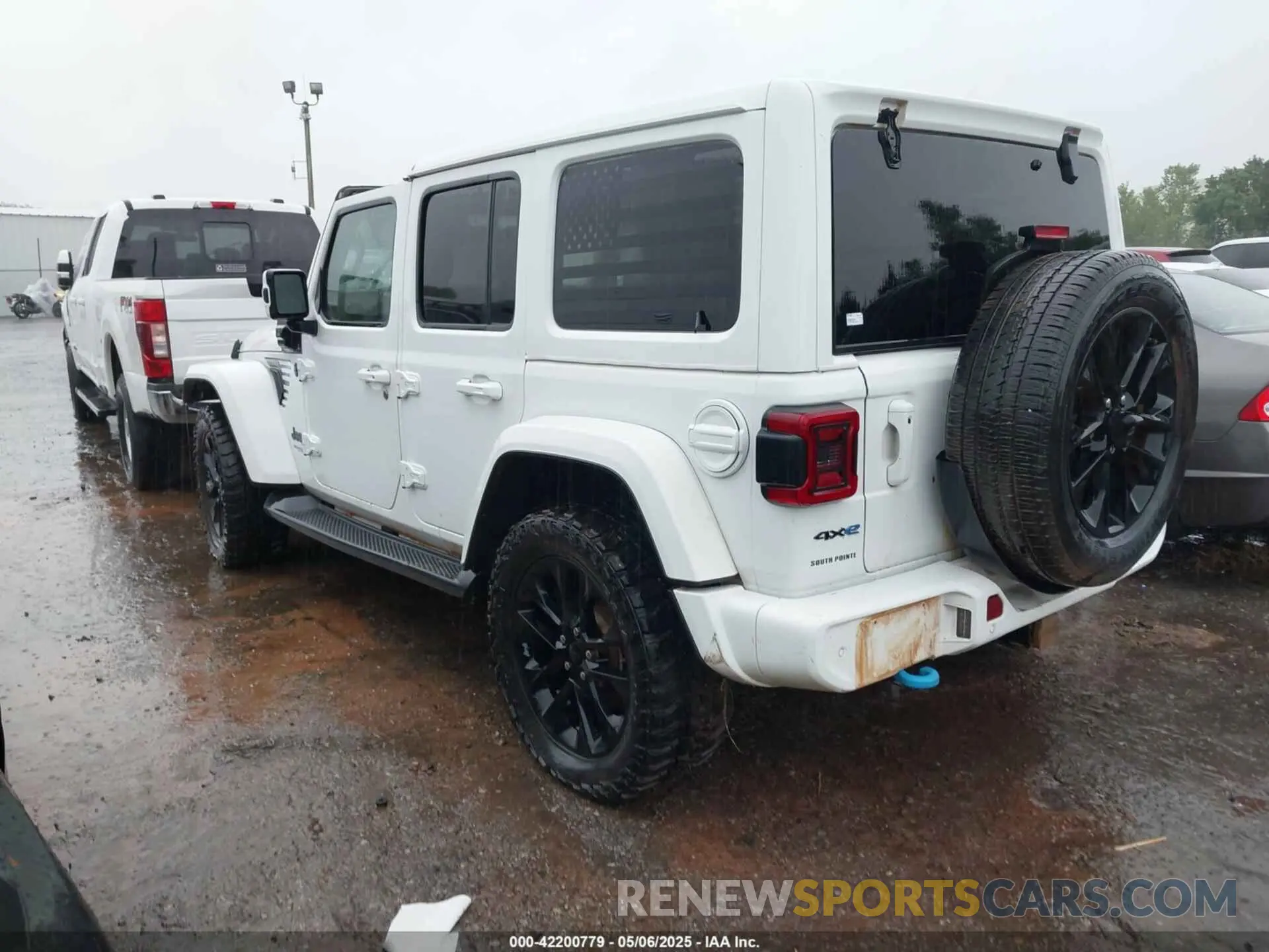 3 Фотография поврежденного автомобиля 1C4JJXP68MW716328 JEEP WRANGLER 4XE 2021