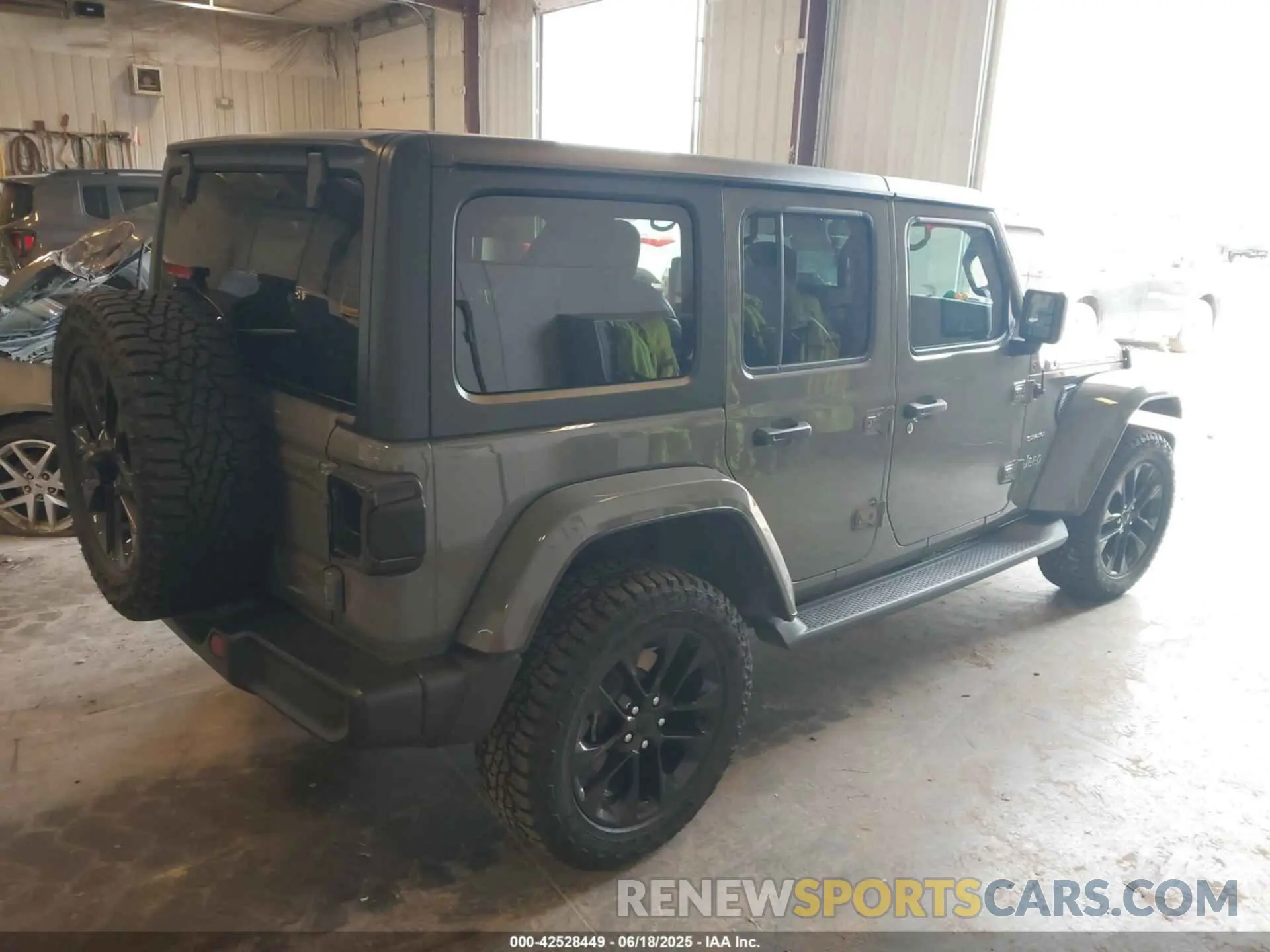 4 Фотография поврежденного автомобиля 1C4JJXP6XMW784100 JEEP WRANGLER 4XE 2021