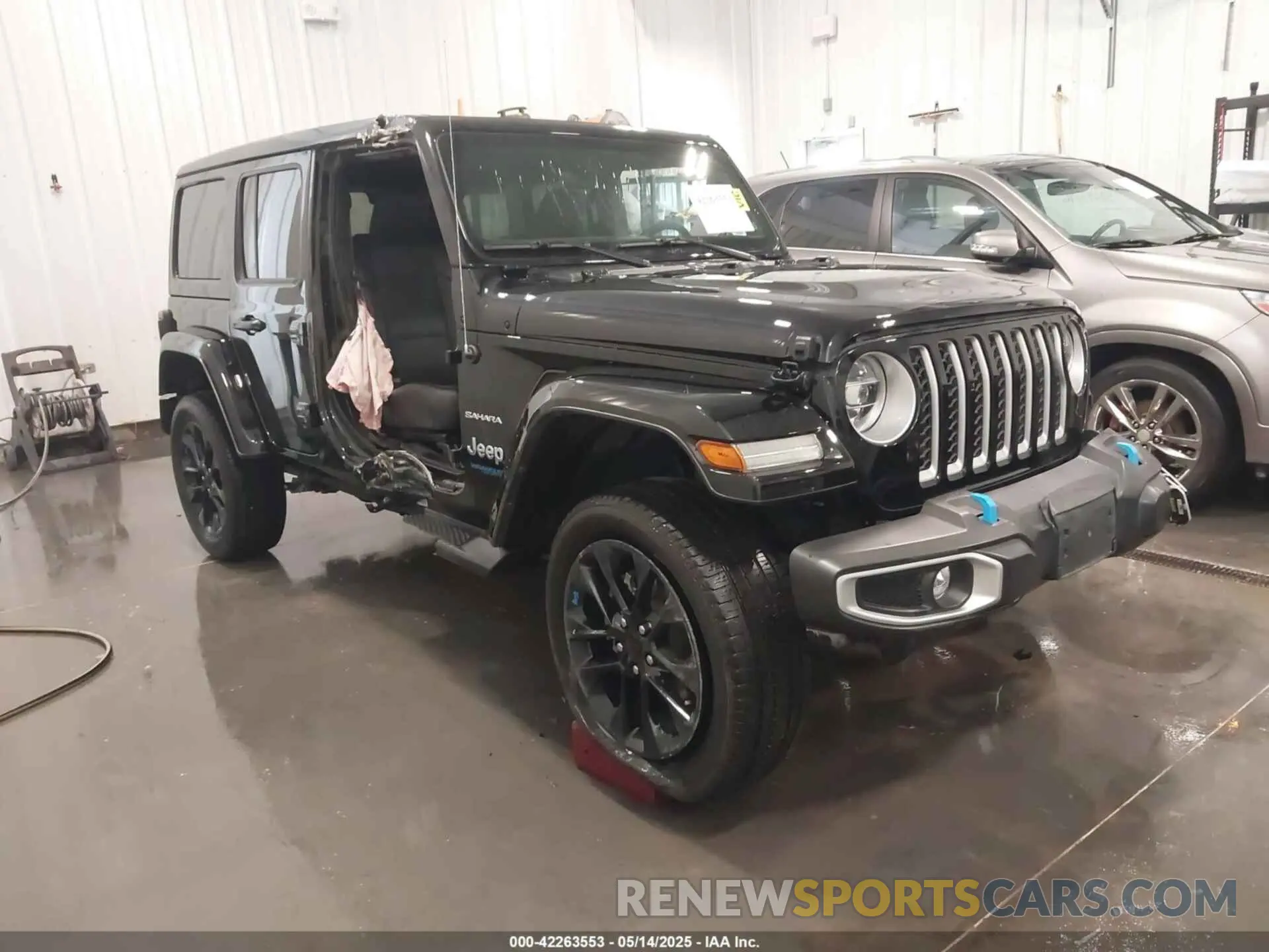 1 Photograph of a damaged car 1C4JJXP61NW276048 JEEP WRANGLER 4XE 2022