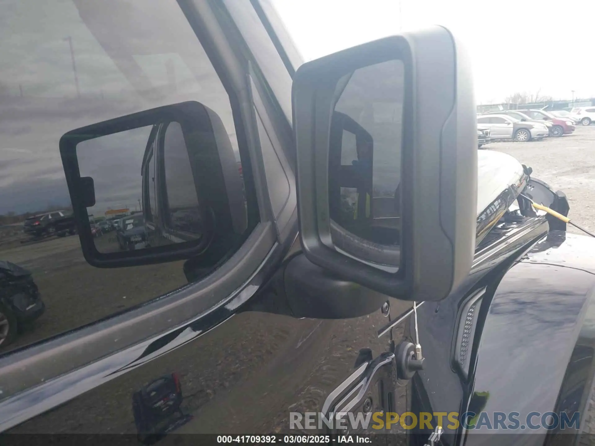 5 Photograph of a damaged car 1C4JJXP62NW206168 JEEP WRANGLER 4XE 2022