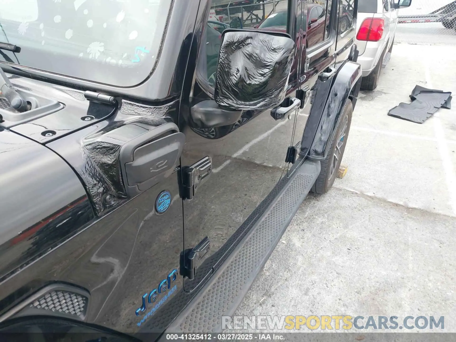 11 Фотография поврежденного автомобиля 1C4JJXP65NW111006 JEEP WRANGLER 4XE 2022