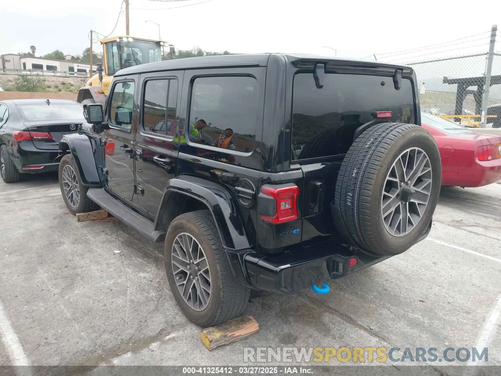 3 Фотография поврежденного автомобиля 1C4JJXP65NW111006 JEEP WRANGLER 4XE 2022