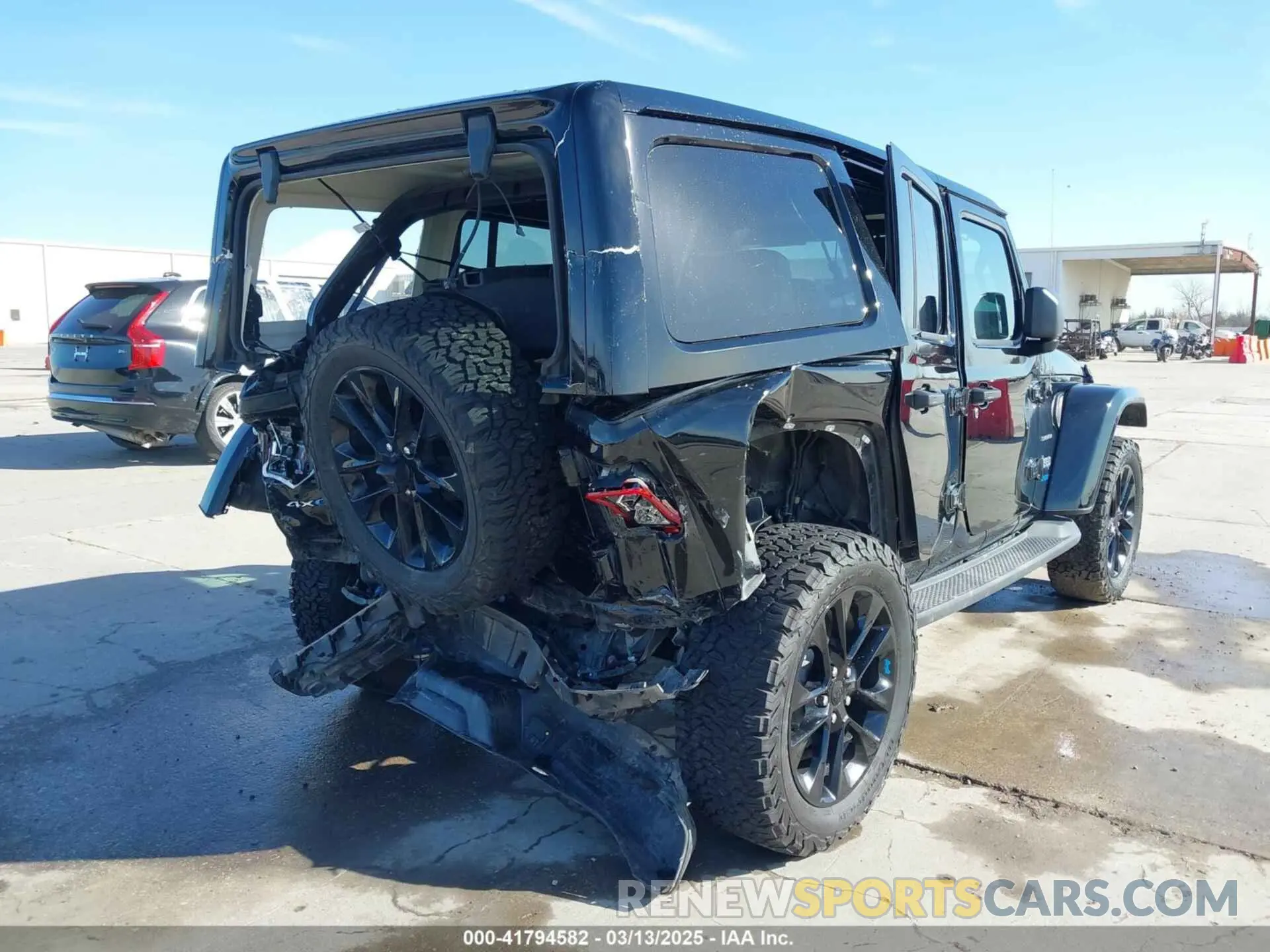4 Фотография поврежденного автомобиля 1C4JJXP67NW275857 JEEP WRANGLER 4XE 2022