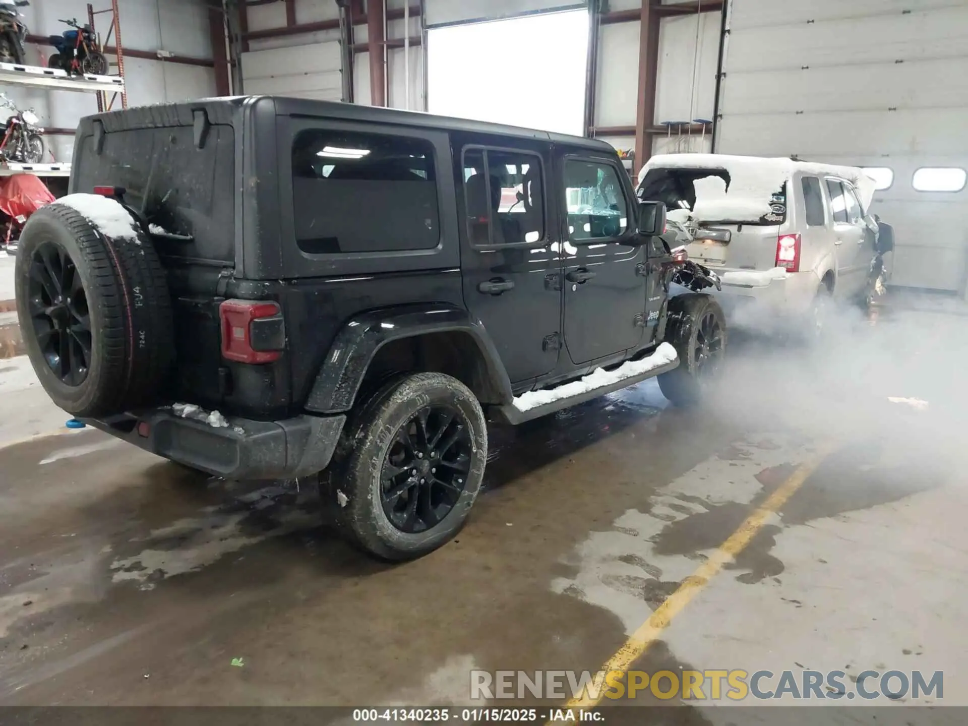 4 Фотография поврежденного автомобиля 1C4JJXP67NW280802 JEEP WRANGLER 4XE 2022