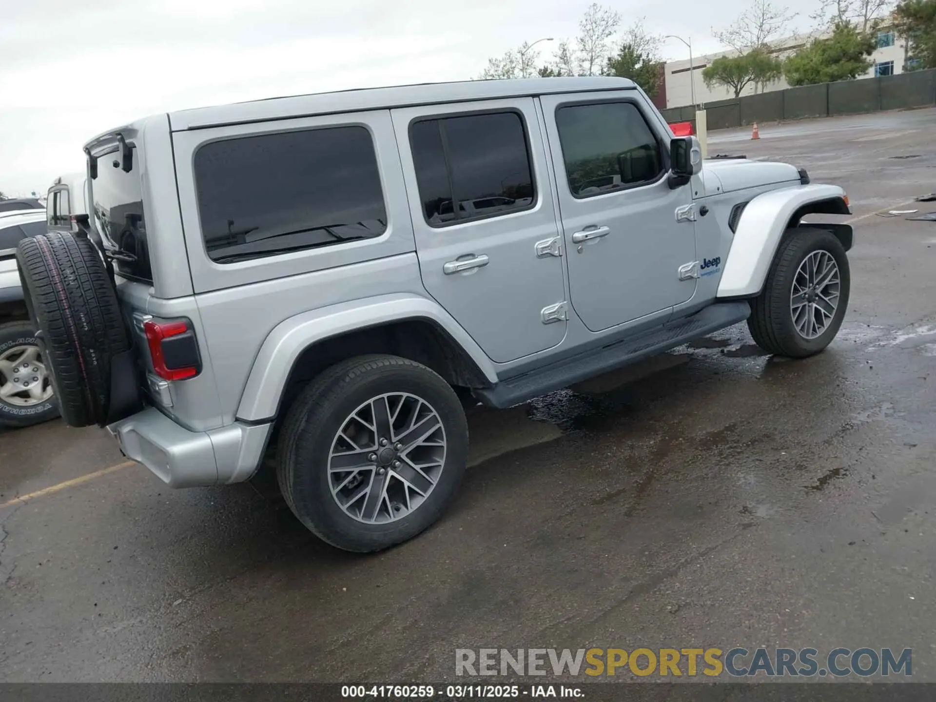 4 Photograph of a damaged car 1C4JJXP6XNW250466 JEEP WRANGLER 4XE 2022