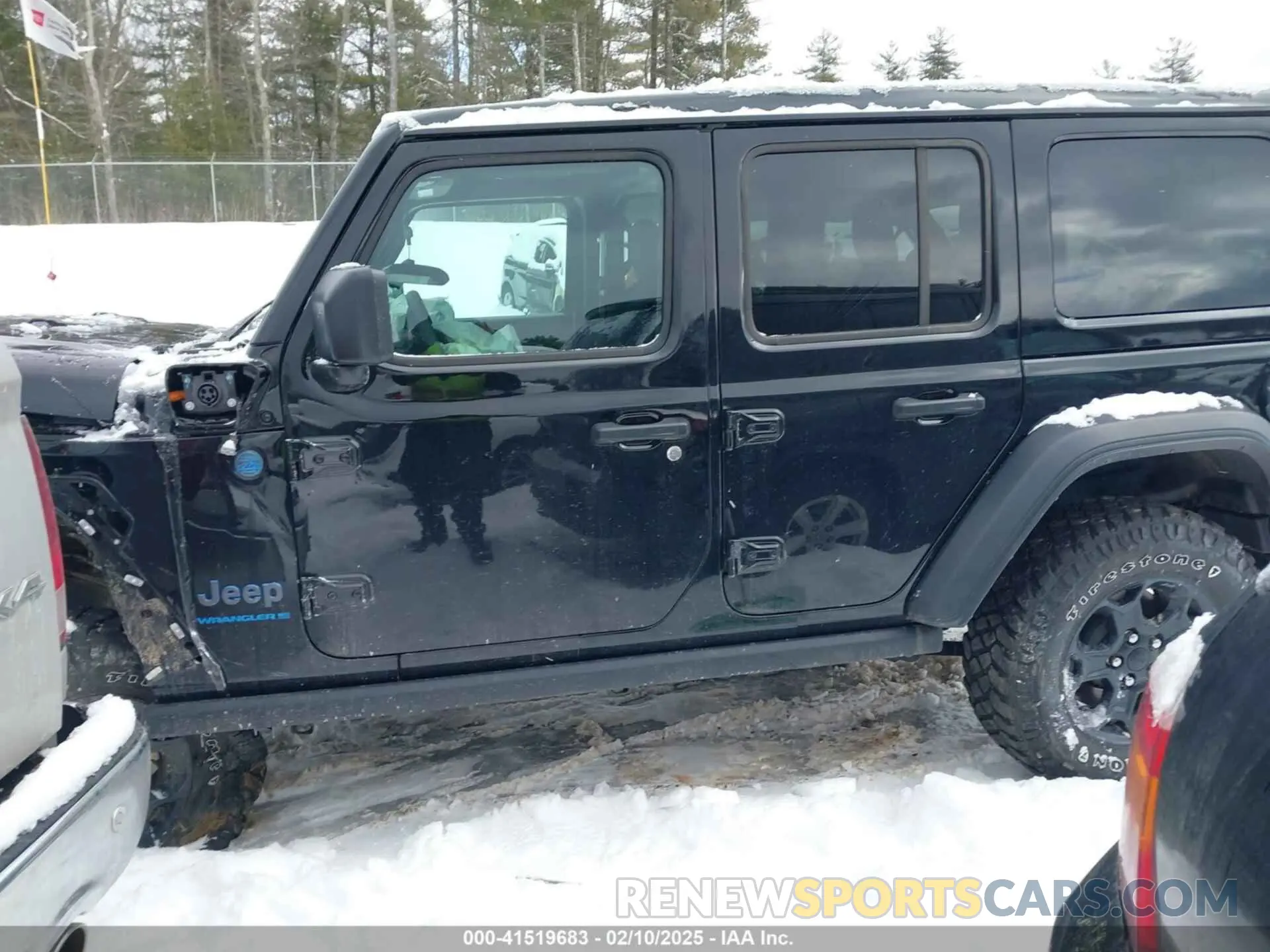 15 Photograph of a damaged car 1C4JJXN60PW626923 JEEP WRANGLER 4XE 2023