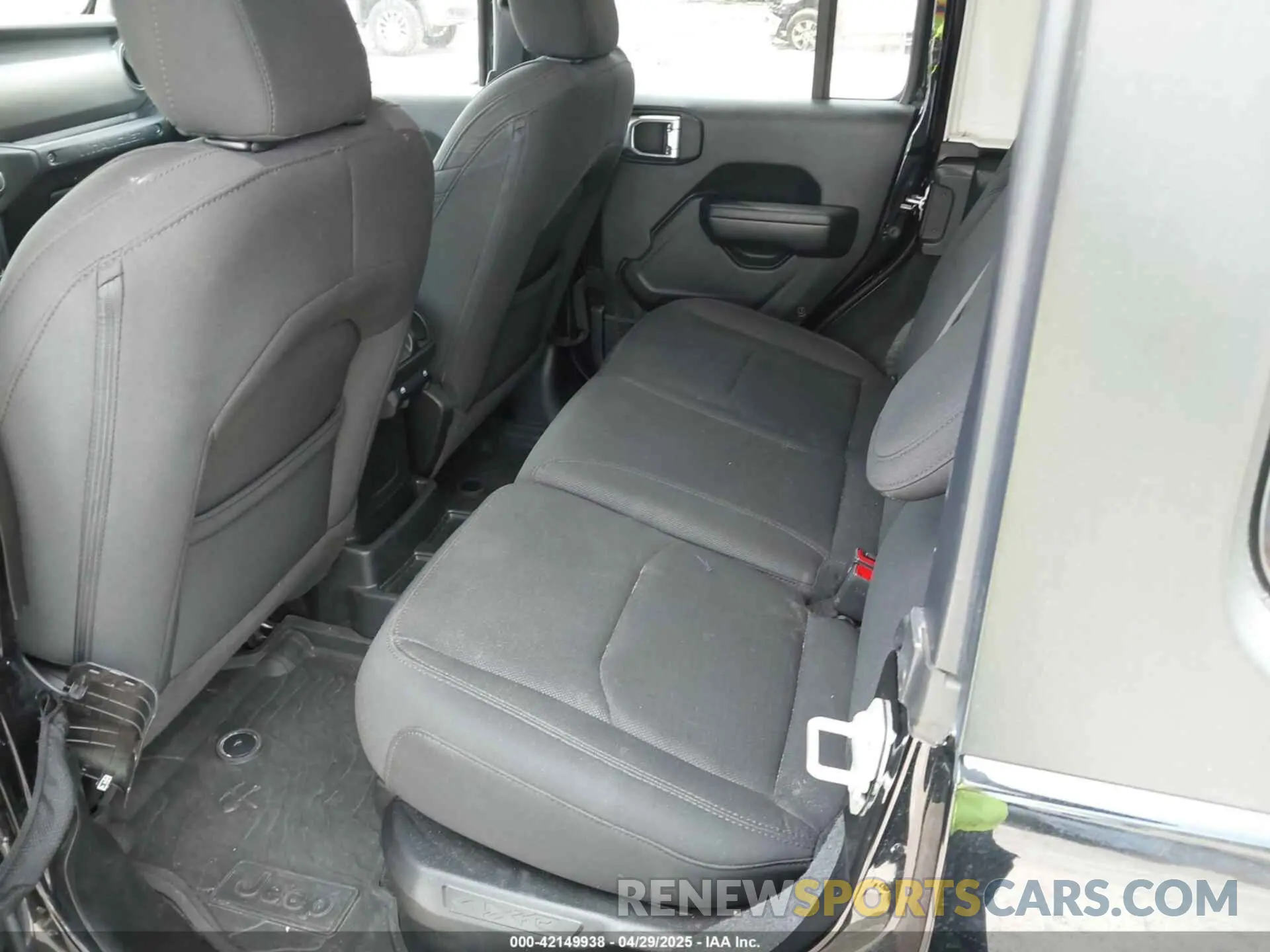 8 Фотография поврежденного автомобиля 1C4JJXN60PW661350 JEEP WRANGLER 4XE 2023