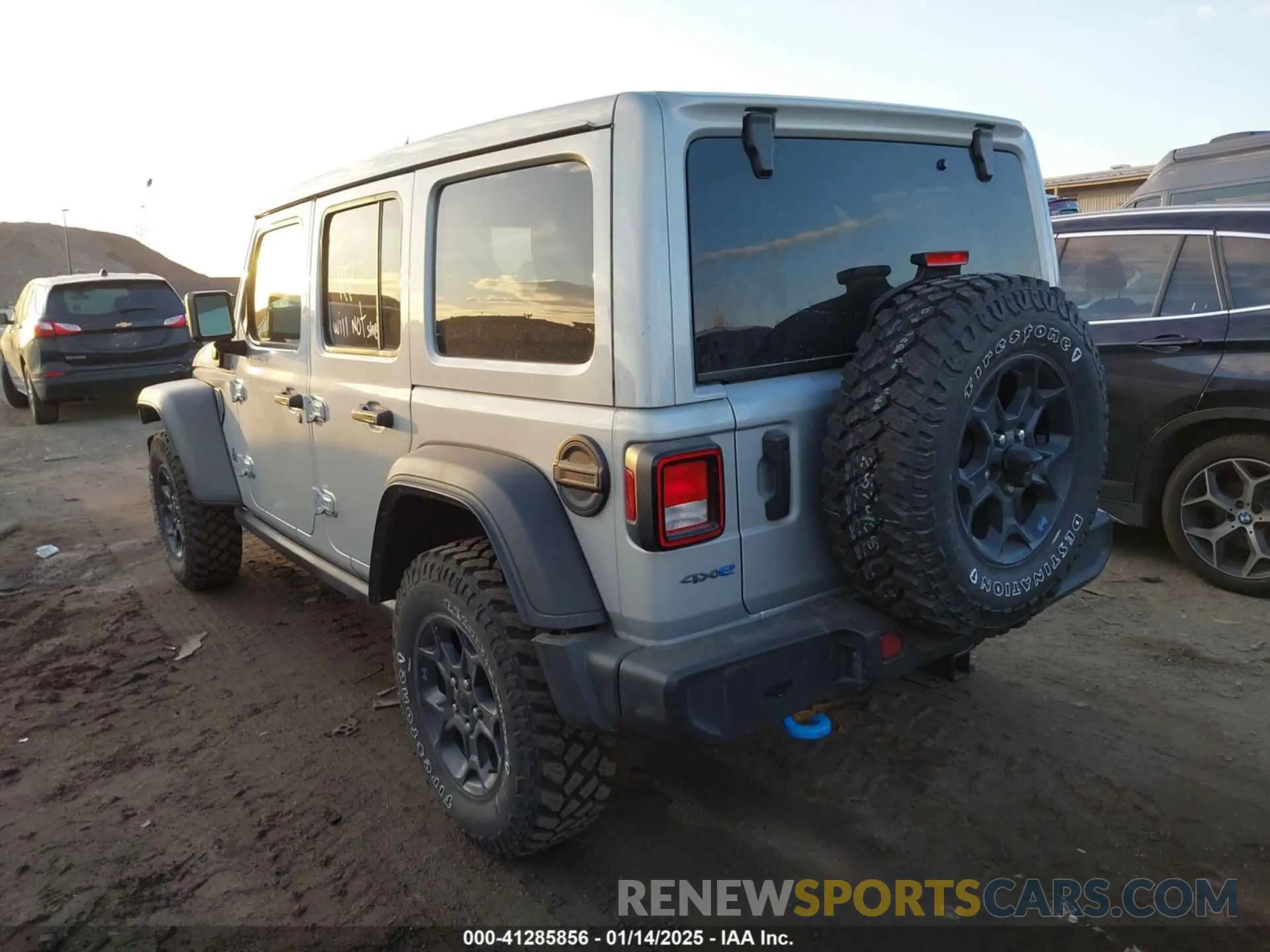 3 Фотография поврежденного автомобиля 1C4JJXN65PW612855 JEEP WRANGLER 4XE 2023