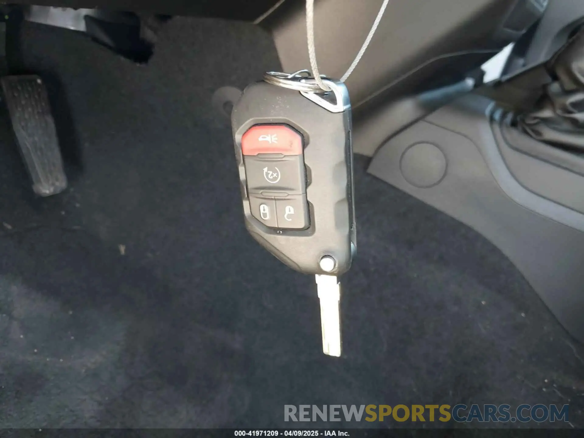 11 Фотография поврежденного автомобиля 1C4JJXN68PW592486 JEEP WRANGLER 4XE 2023