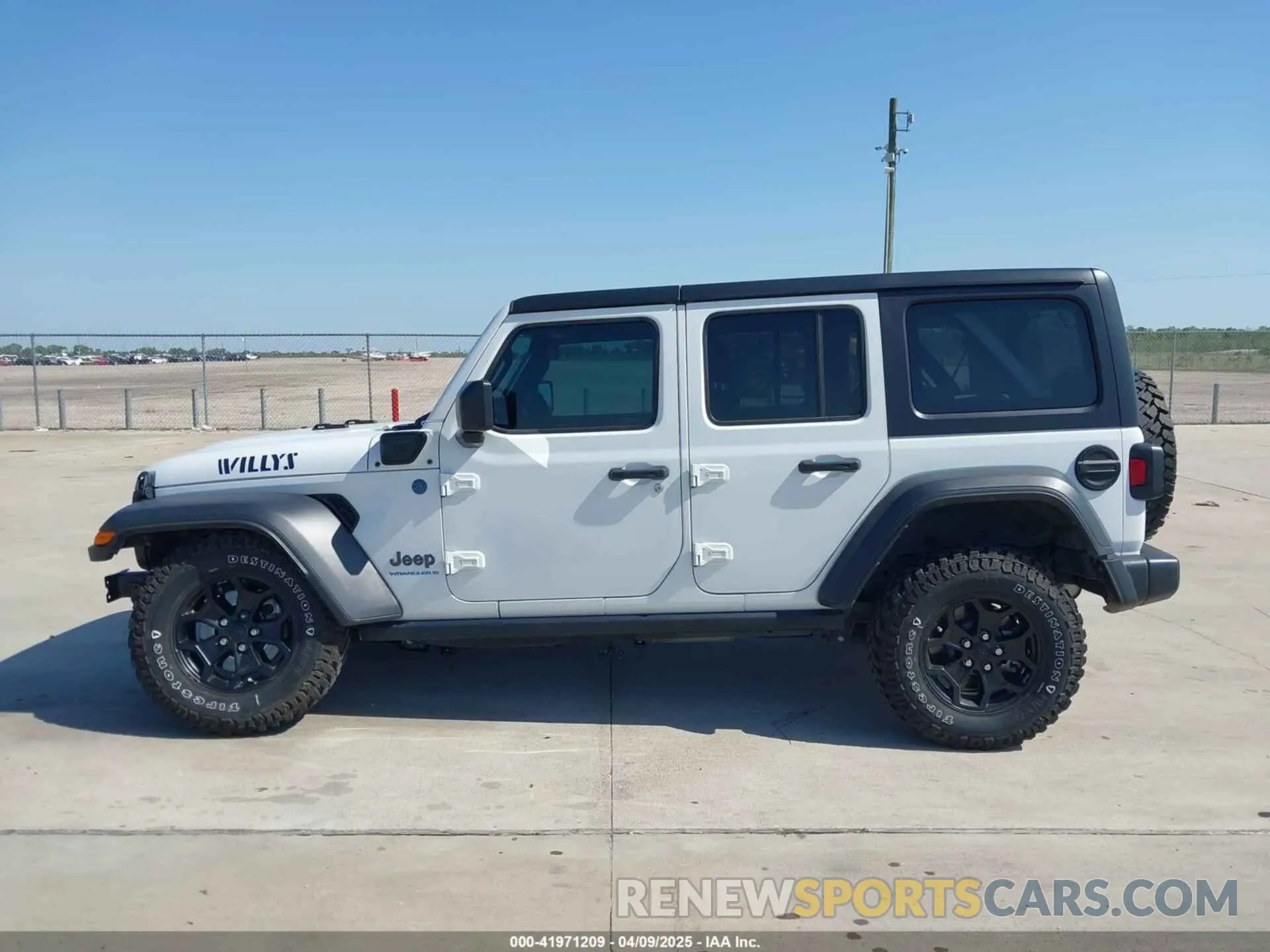 15 Фотография поврежденного автомобиля 1C4JJXN68PW592486 JEEP WRANGLER 4XE 2023