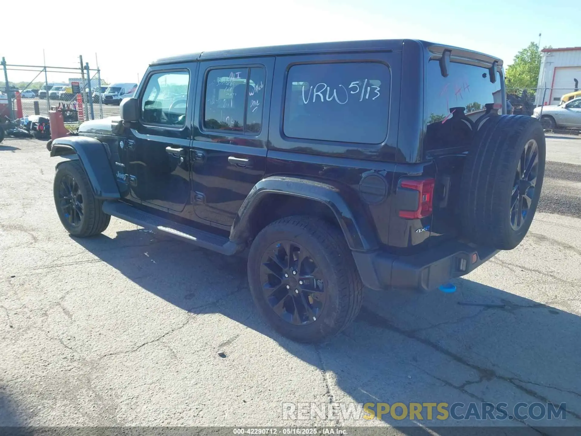 3 Фотография поврежденного автомобиля 1C4JJXP60PW627051 JEEP WRANGLER 4XE 2023