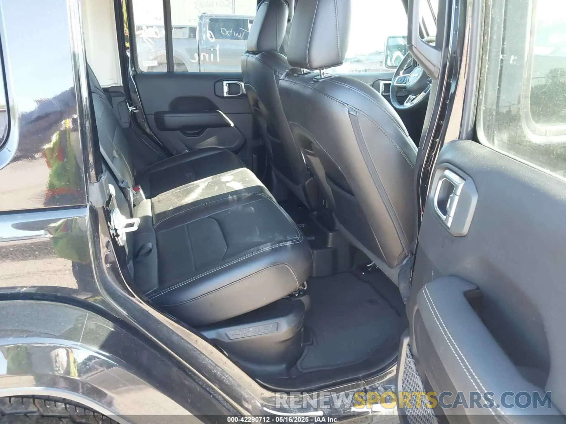 8 Фотография поврежденного автомобиля 1C4JJXP60PW627051 JEEP WRANGLER 4XE 2023