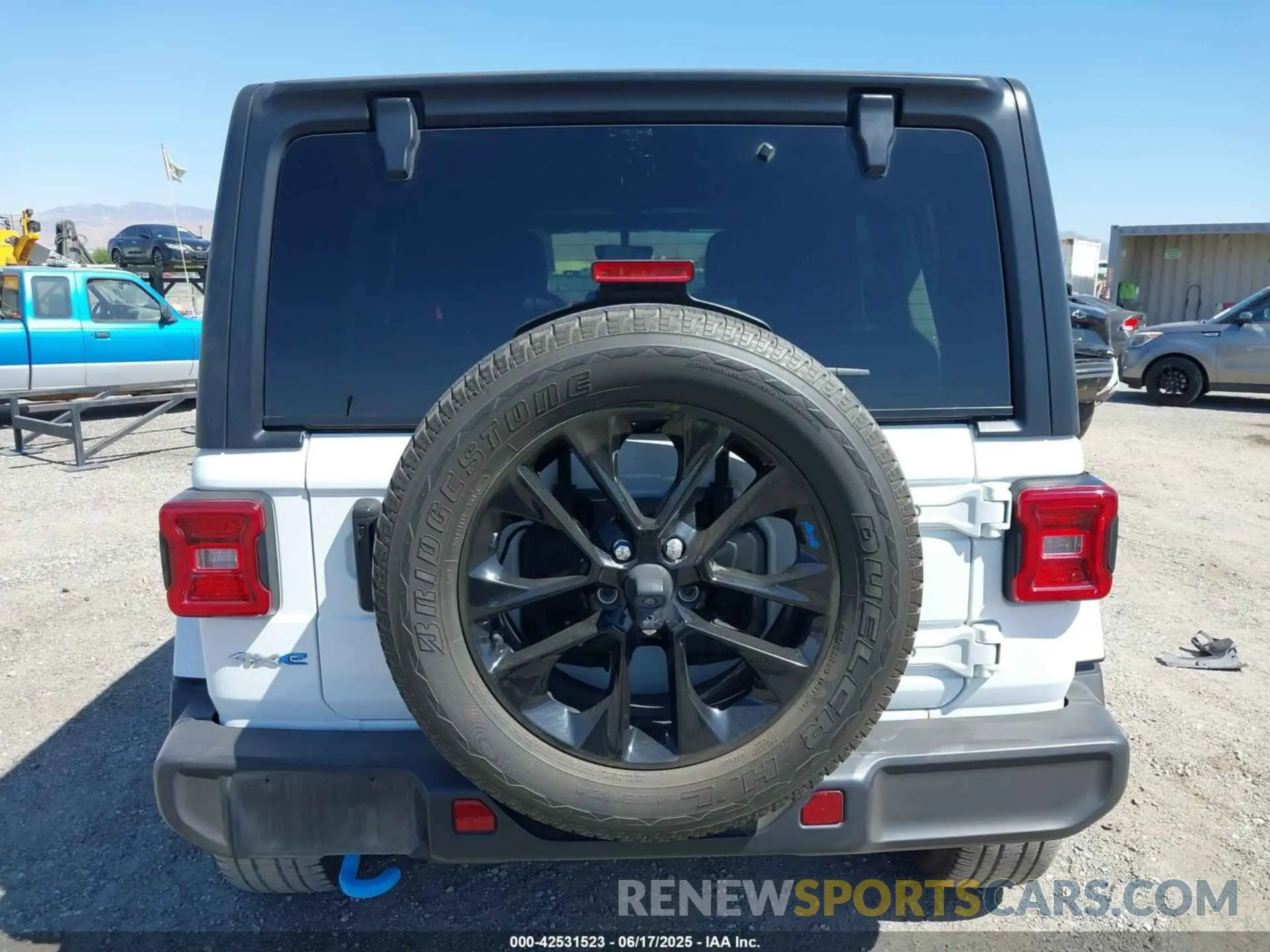 16 Фотография поврежденного автомобиля 1C4JJXP61PW536631 JEEP WRANGLER 4XE 2023